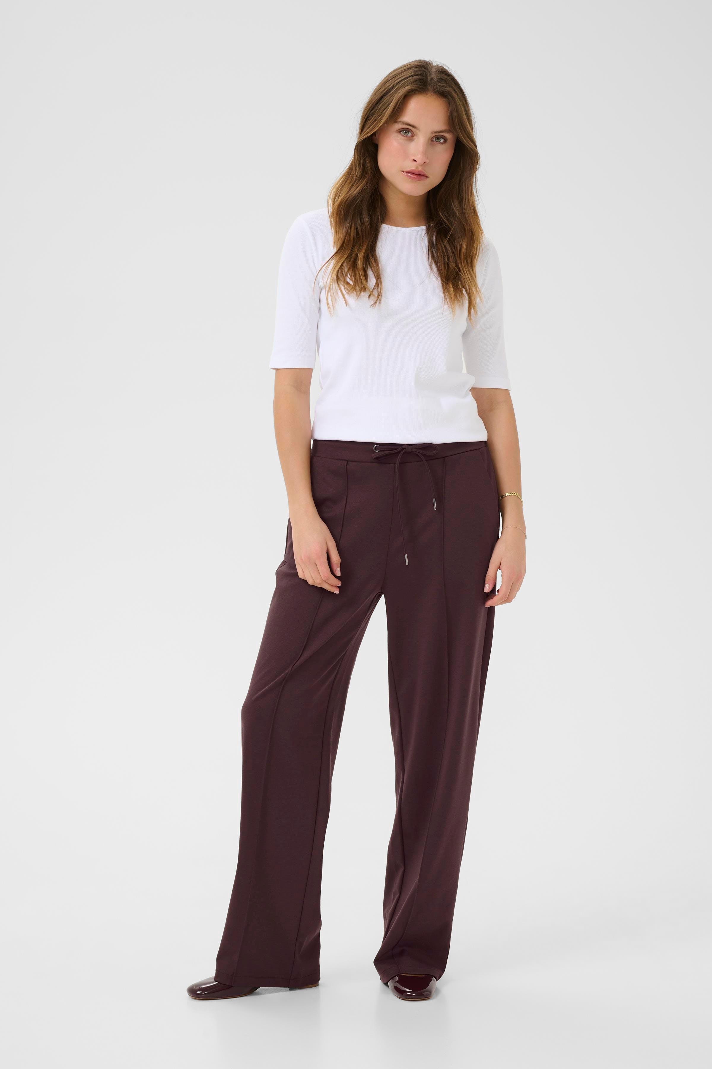 KAjenny Straight Pants LOOKBOOK FRONT 10508621-191619