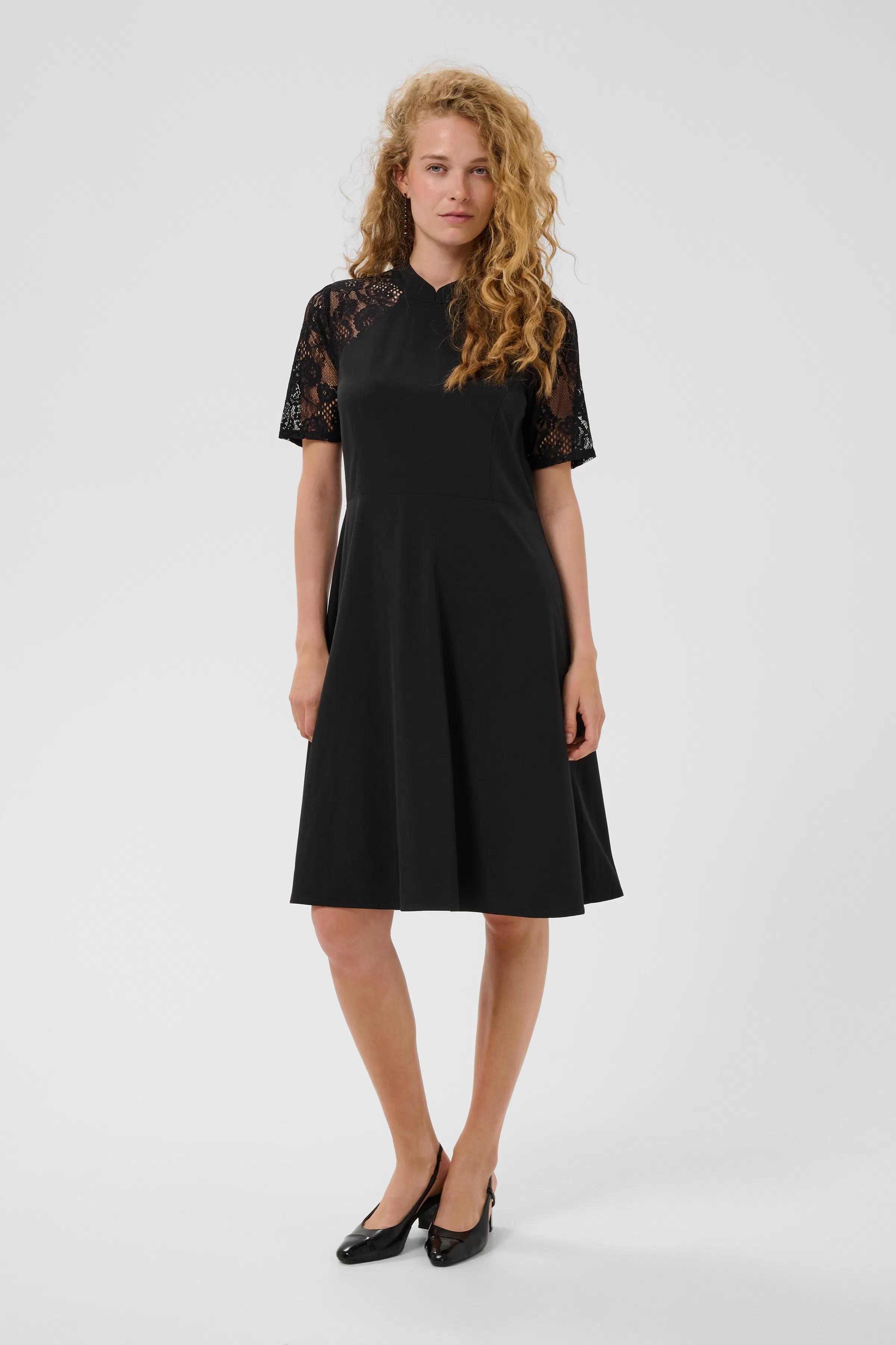 CUtega Kjole LOOKBOOK FRONT 50113656-500012