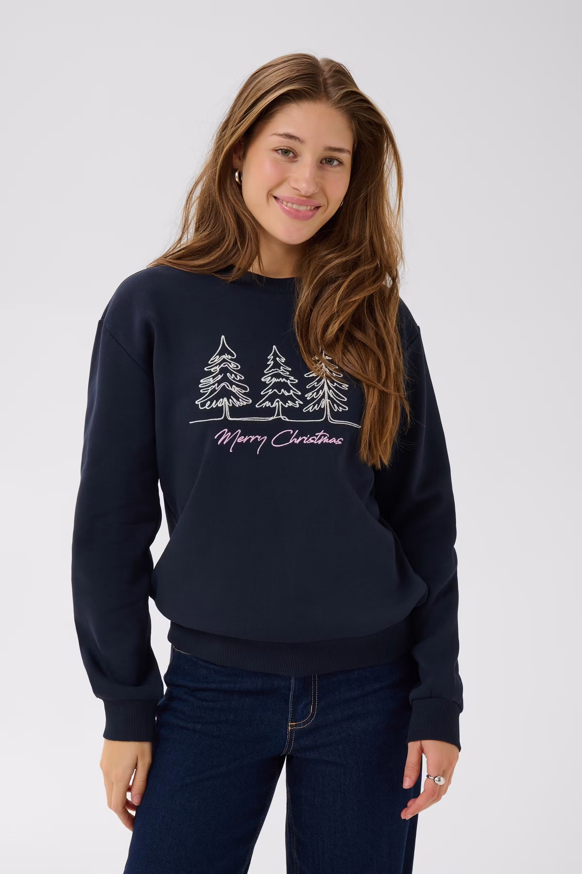 KAruth Sweatshirt LOOKBOOK FRONT 10513265-194020