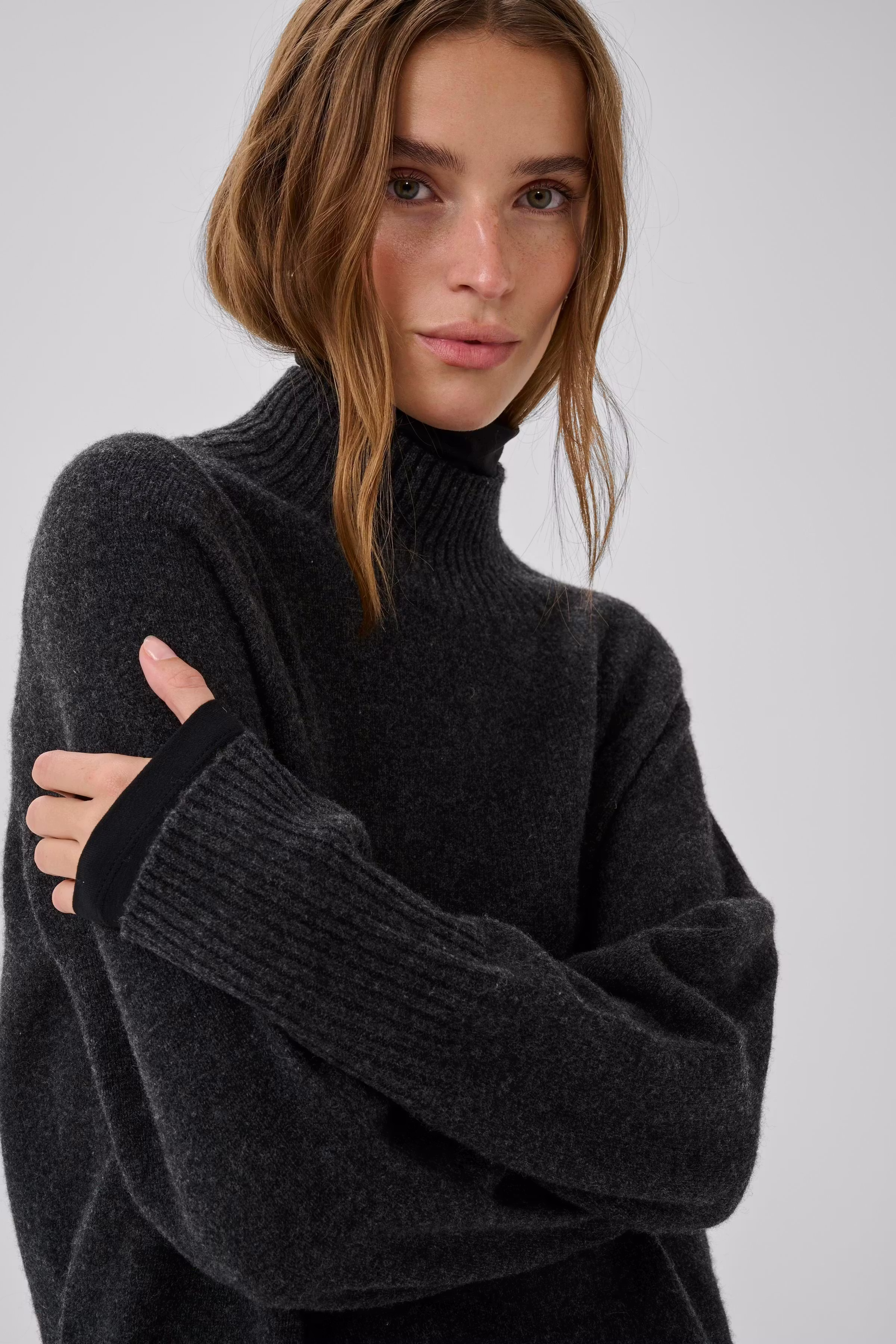 12 THE KNIT HIGH NECK LOOKBOOK DETAIL 10705626-100379