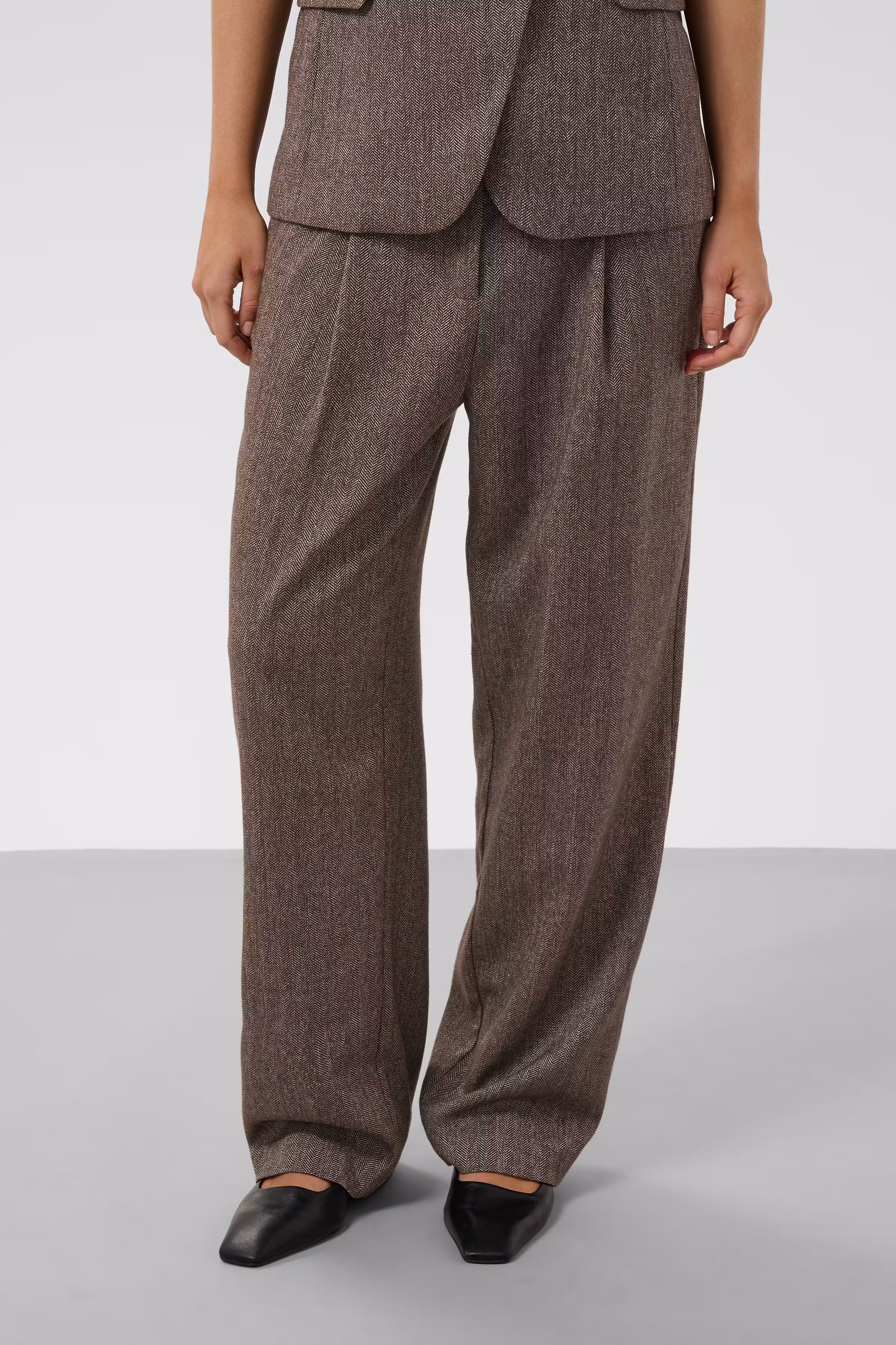 SLKango Trousers LOOKBOOK FRONT 30409492-305270