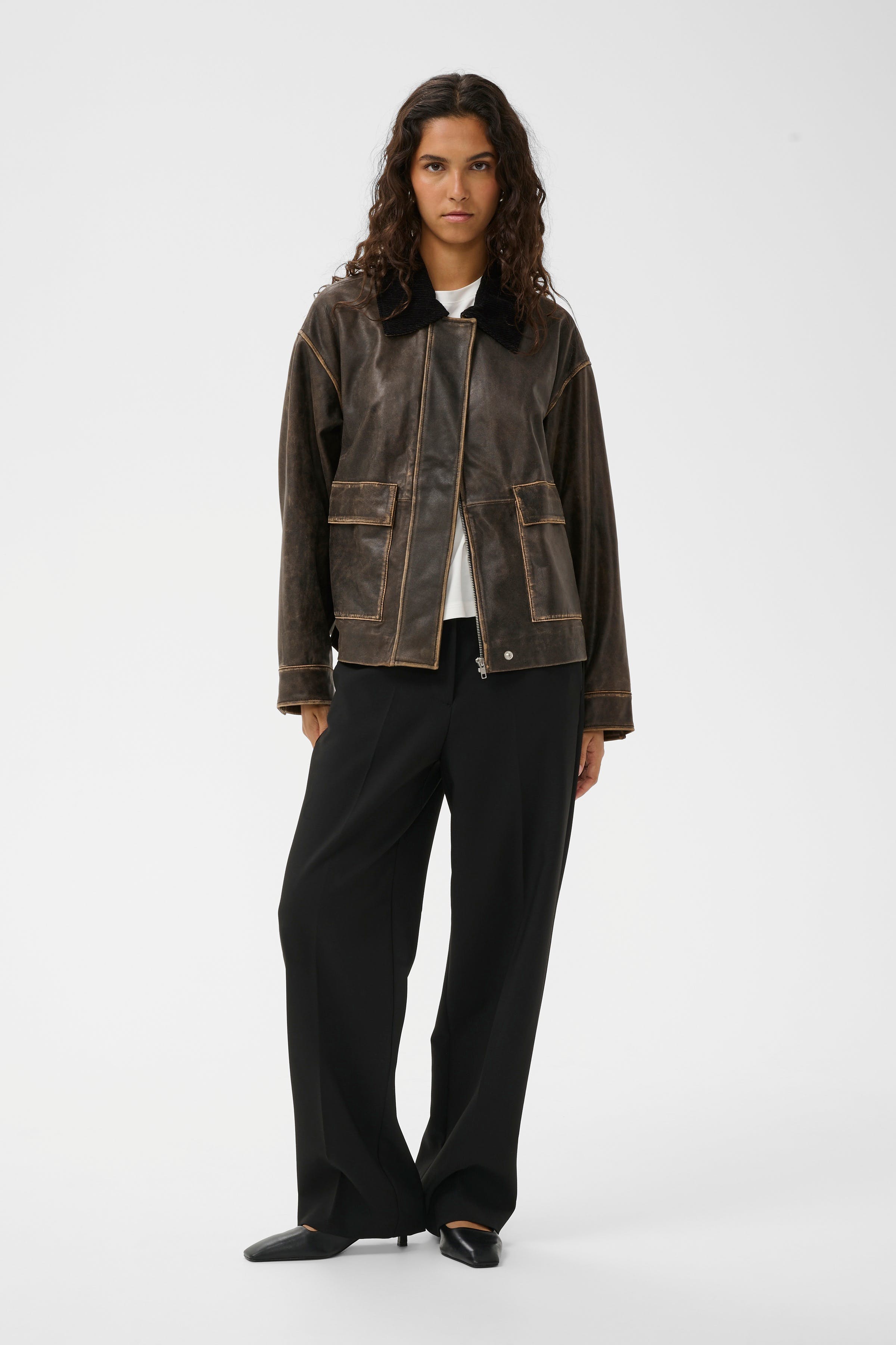 SLFiorella Leather jacket LOOKBOOK FRONT 30408691-191109