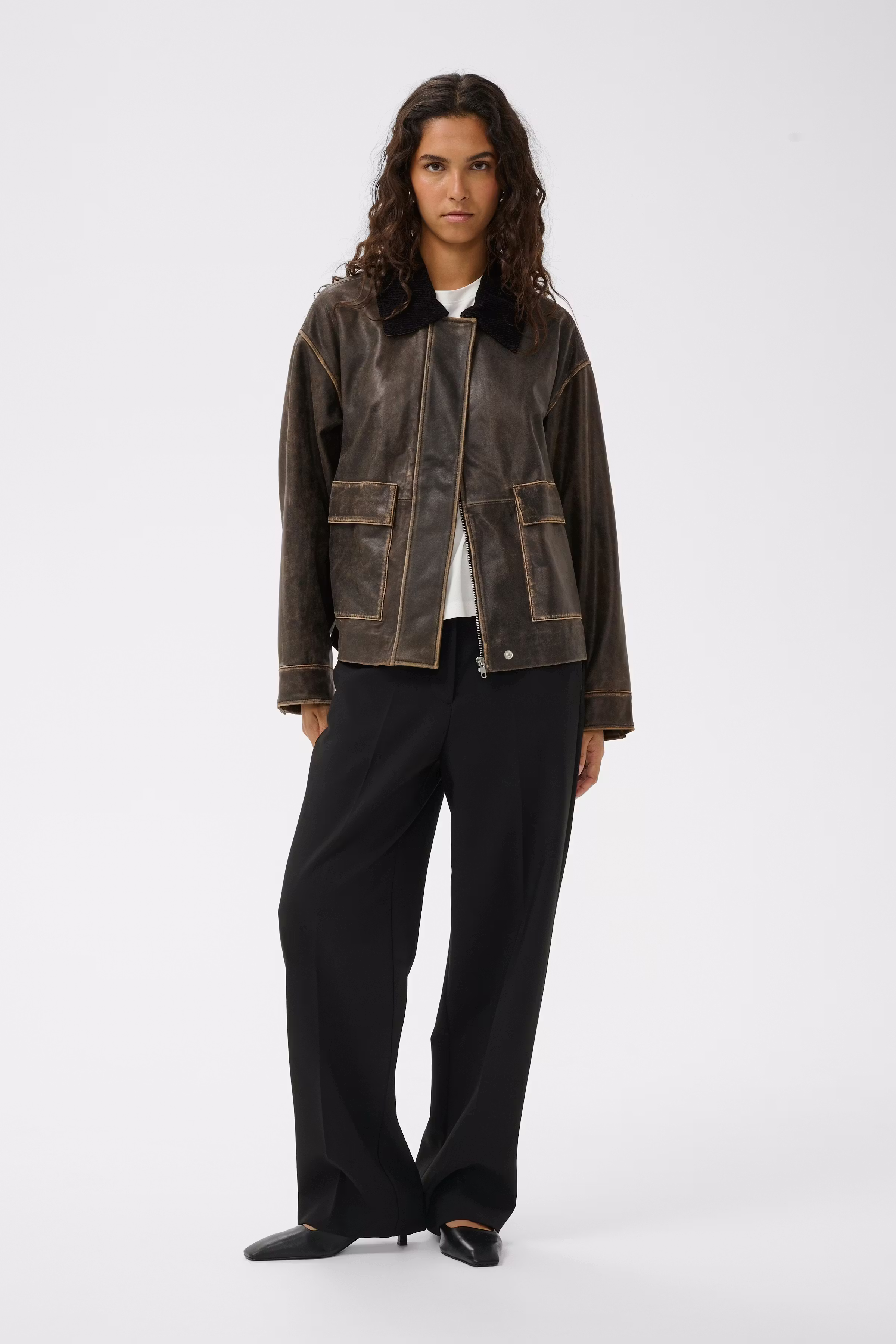 SLFiorella Leather jacket LOOKBOOK FRONT 30408691-191109