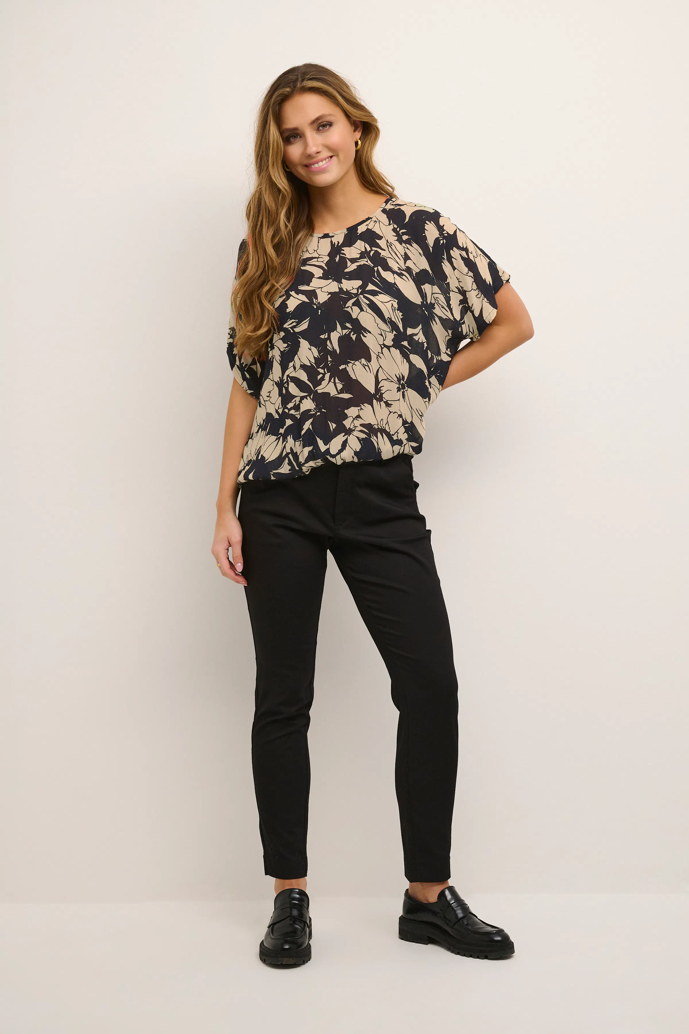 KAlokia Bluse LOOKBOOK FRONT 10551852-103453