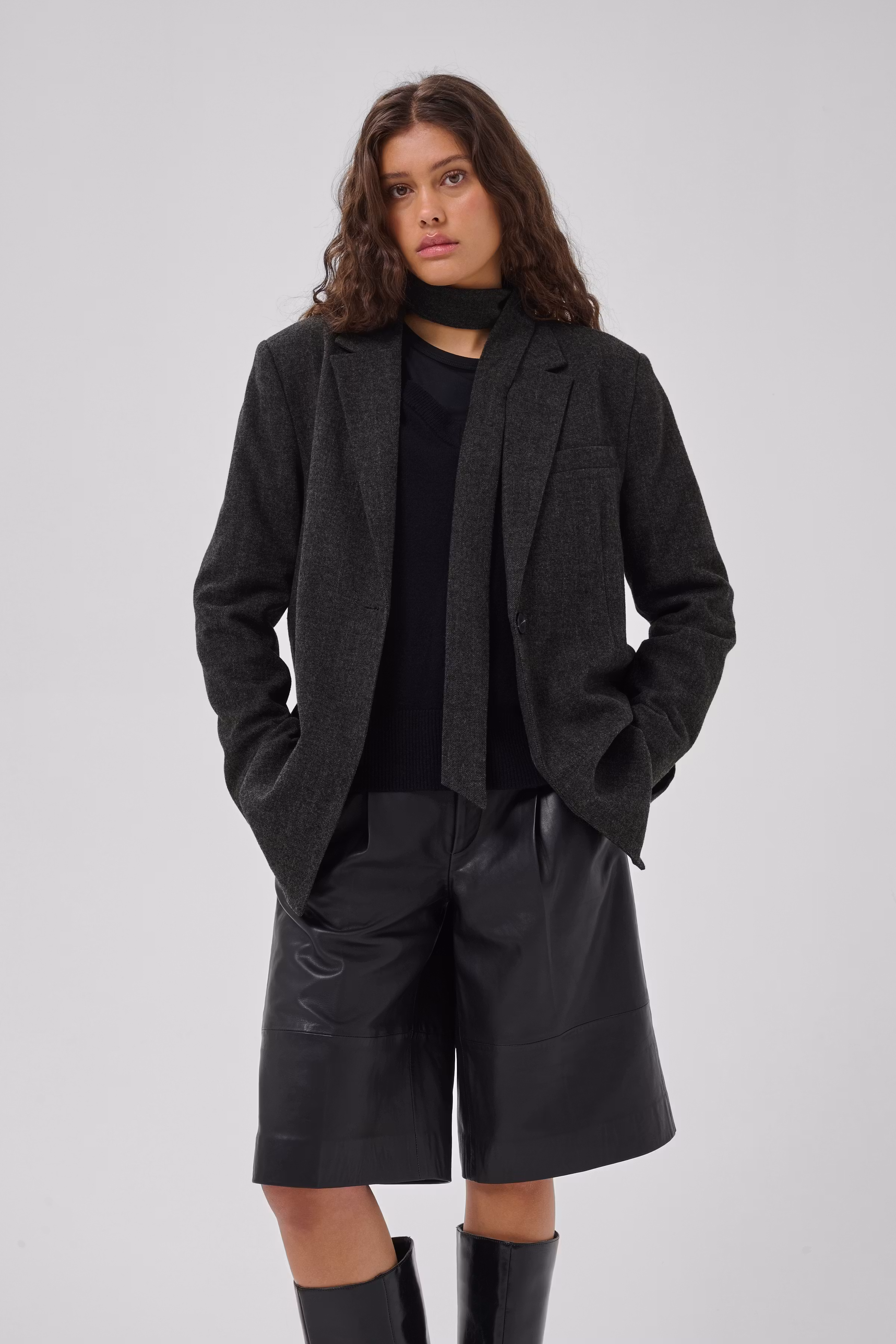MWLayla Blazer LOCATION NONE 10705688-100379