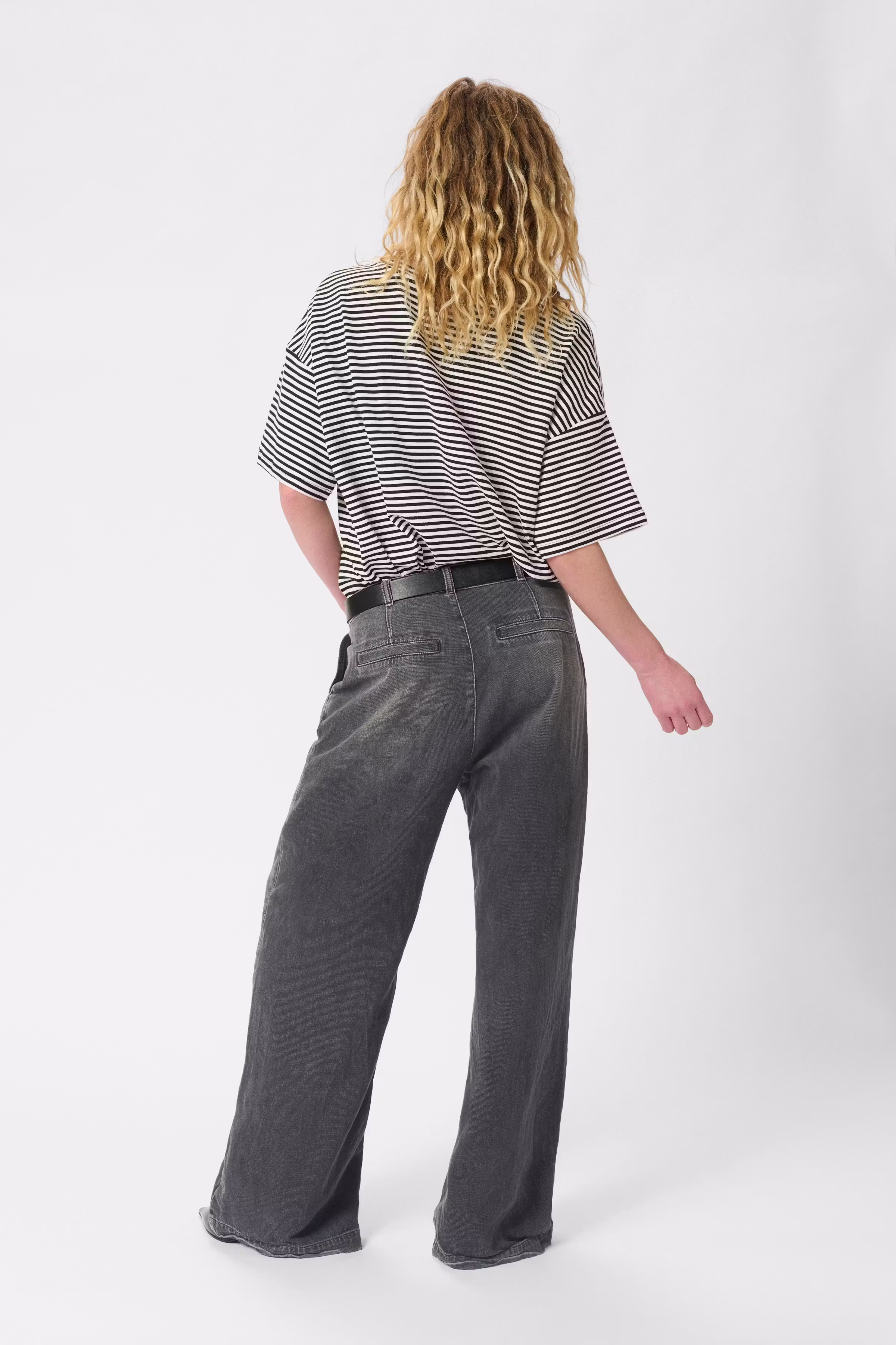 MaloMW Wide hose LOOKBOOK BACK 10704346-100081