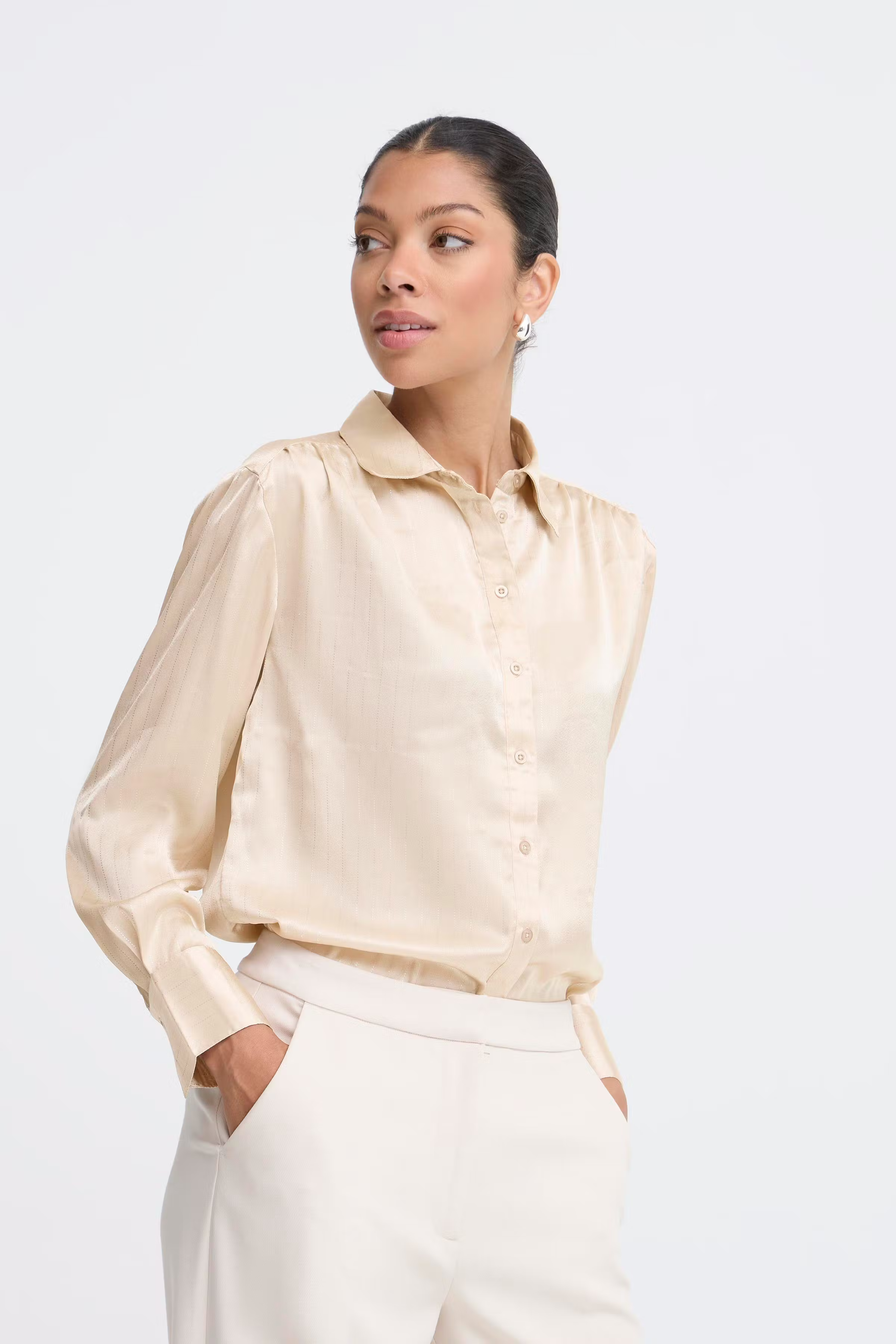 BYHIVINA Skjorte LOOKBOOK FRONT 20818289-900002890