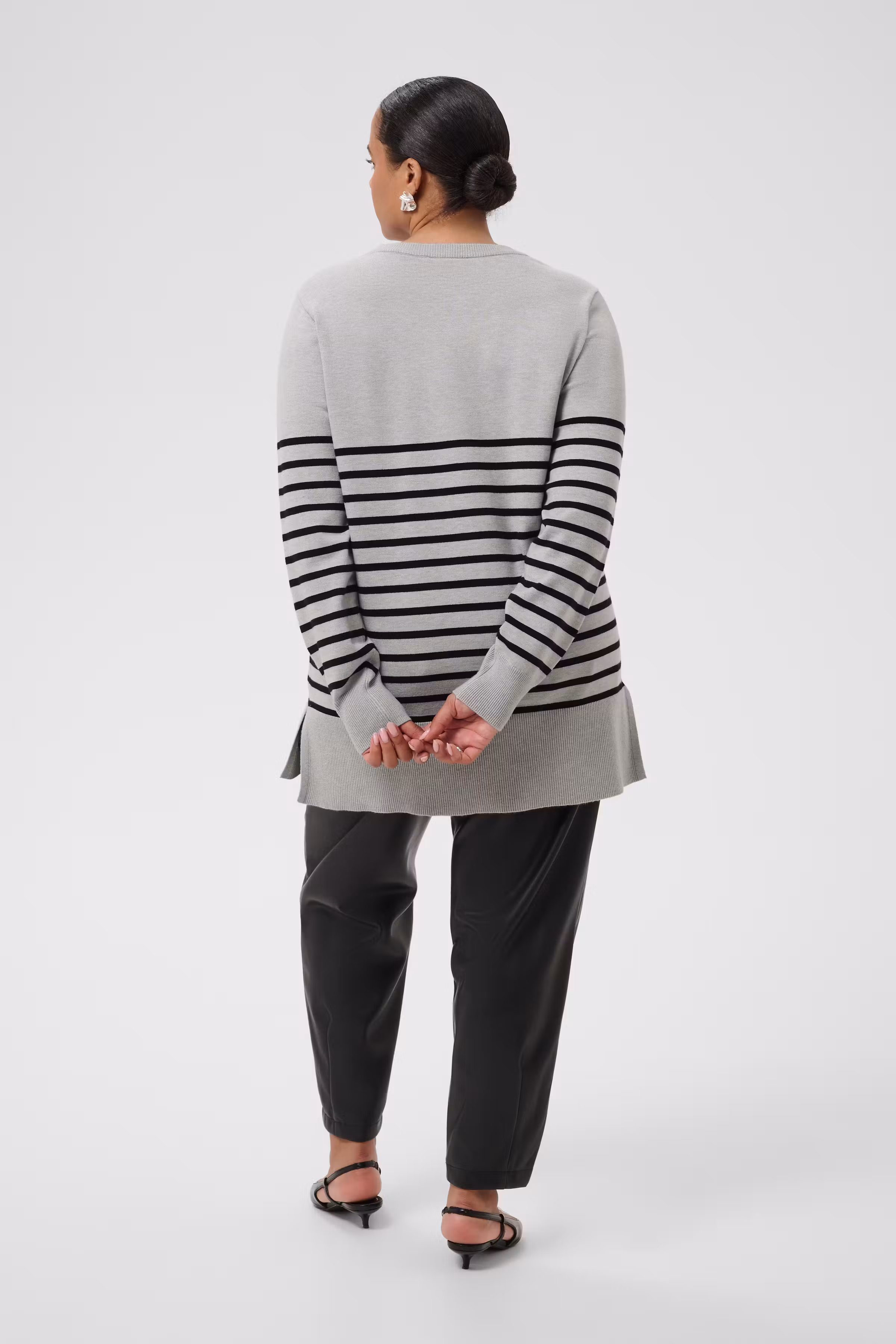 KCliona Pullover LOOKBOOK BACK 10584433-109819