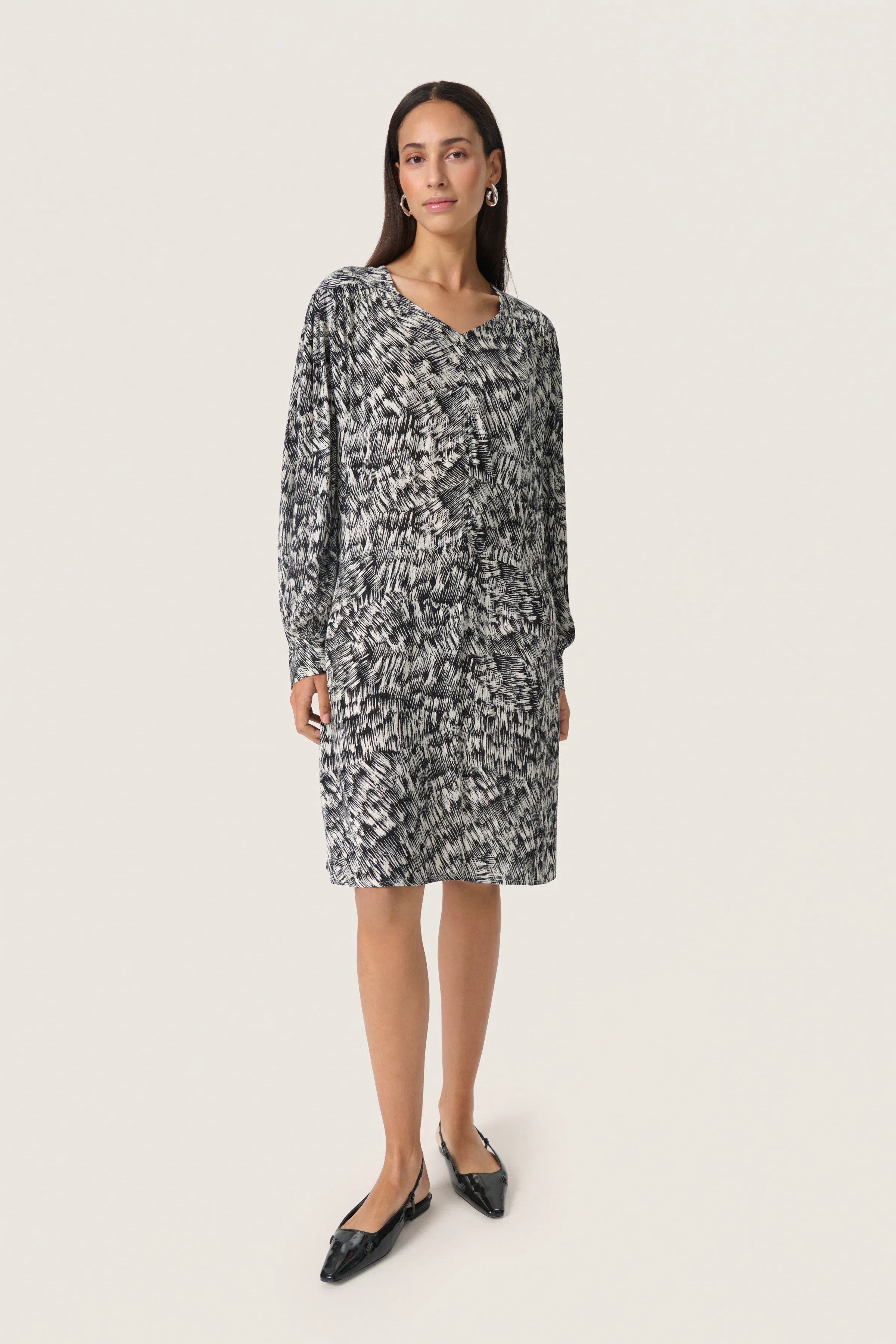 chinese dress ladies Soaked in Luxury Zaya Printed Midi Dress