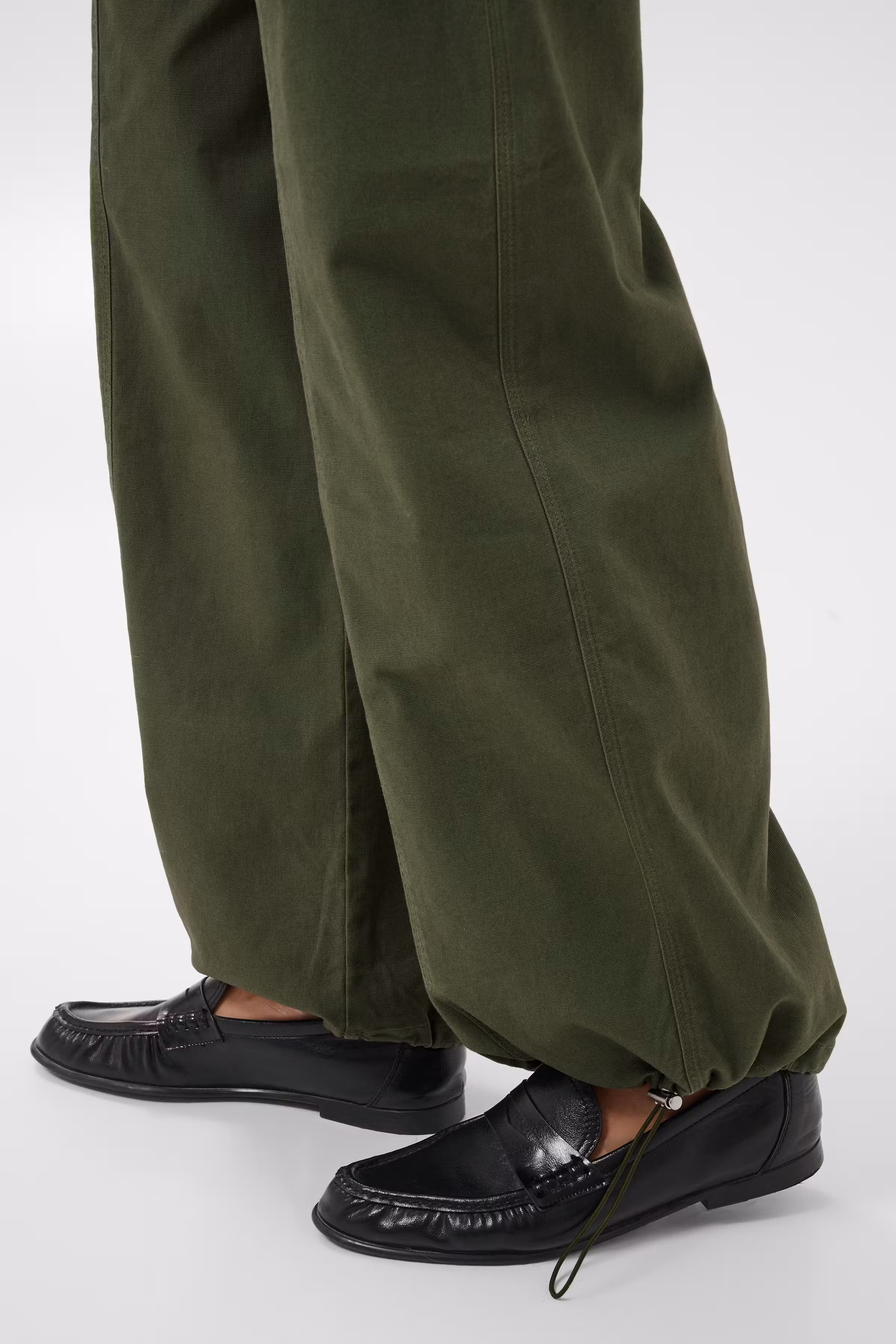 CynthiaPW Trousers LOOKBOOK DETAIL 30310783-190312
