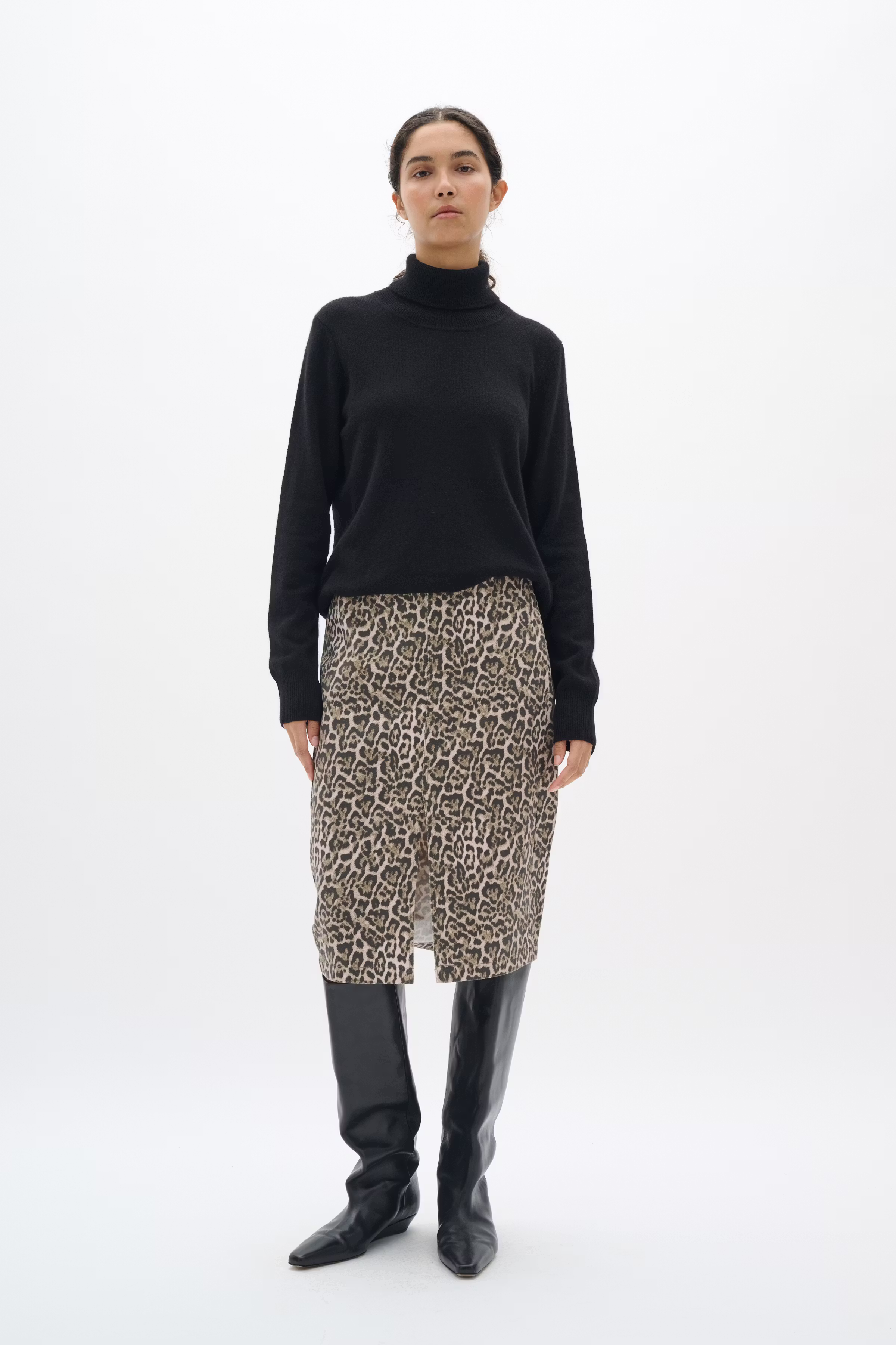 RiverIW leopard Skirt LOOKBOOK FRONT 30110454-300824