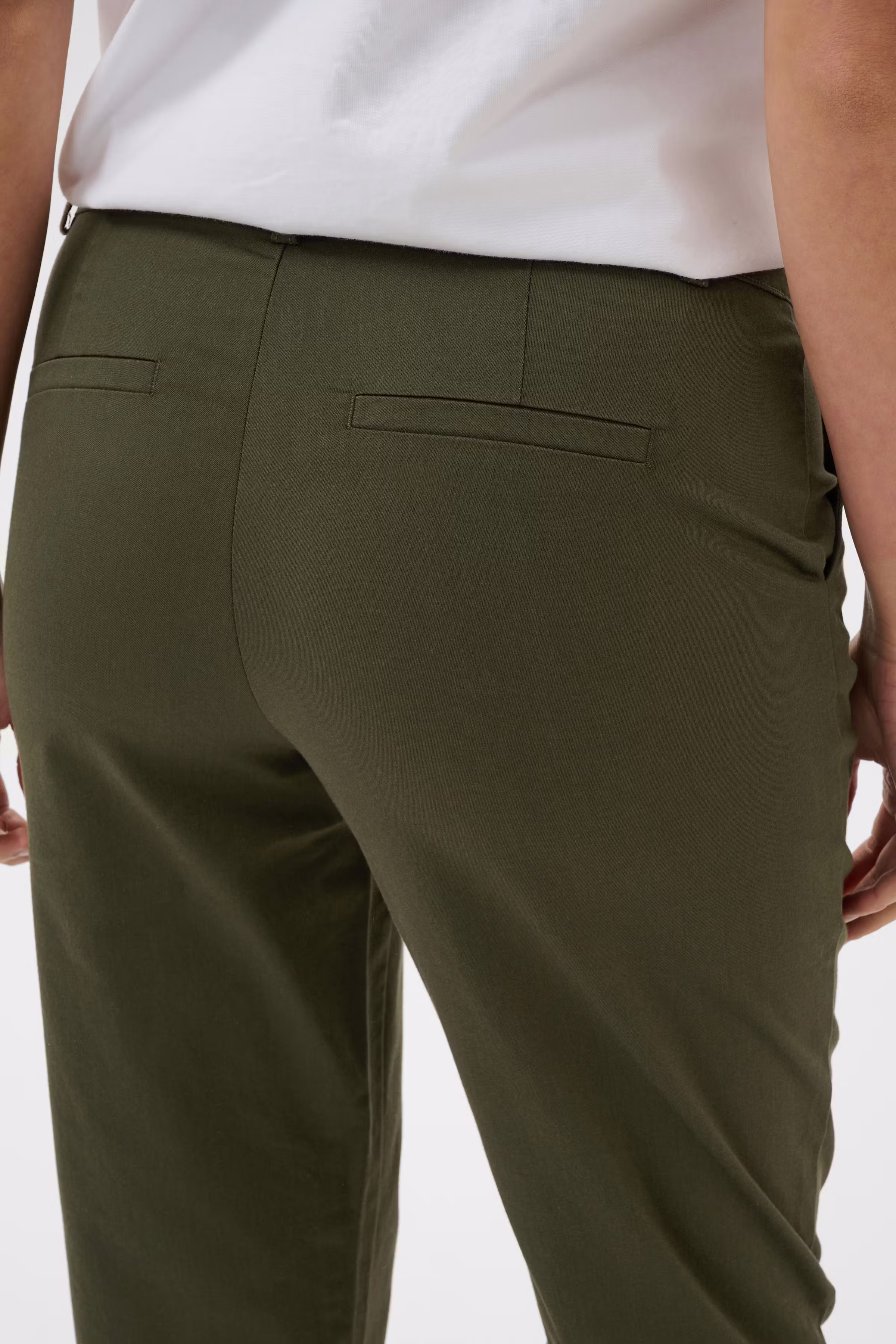 KAlea Bukser LOOKBOOK DETAIL 10505191-190414