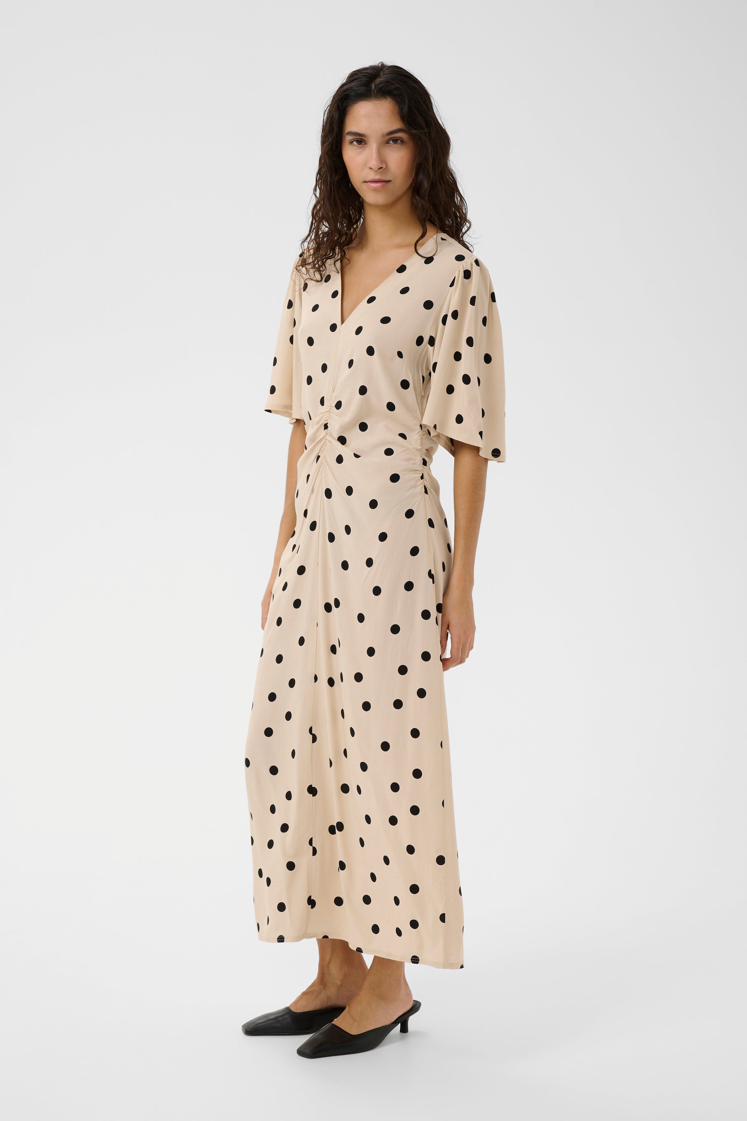 SLArjana Kjole LOOKBOOK FRONT 30409274-305003
