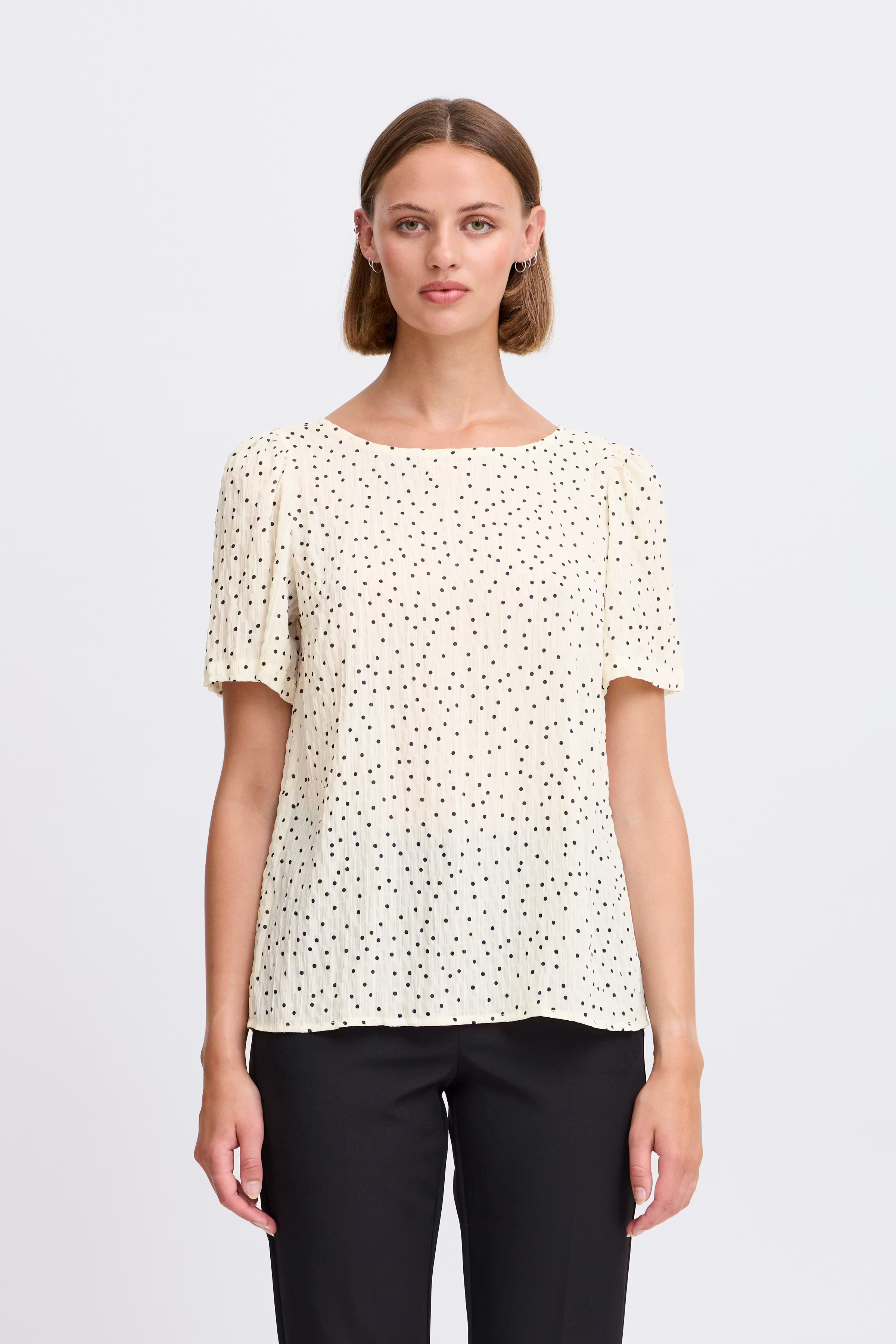 IXMONIKKA Blouse LOOKBOOK FRONT 20123558-124301