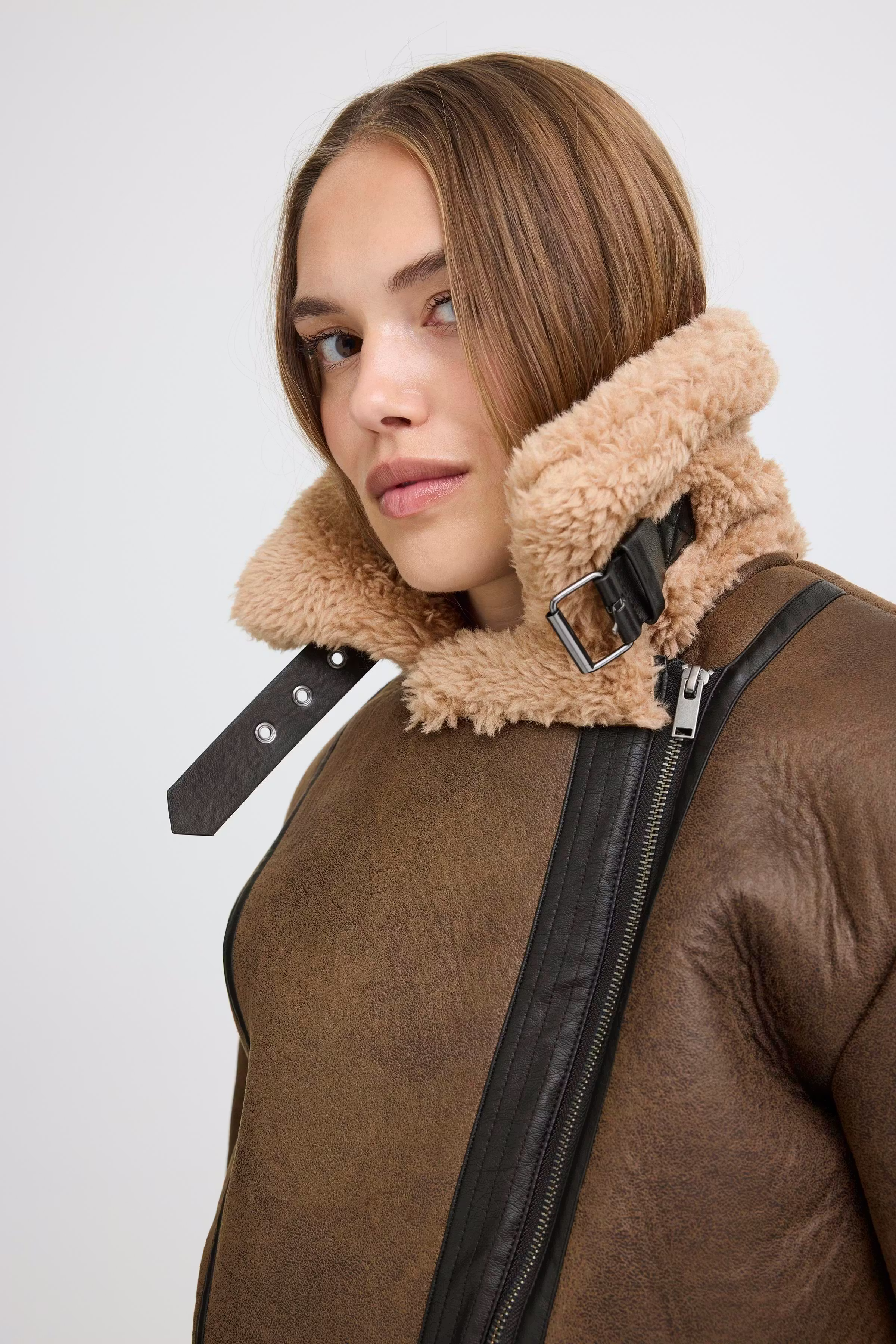 PZHALLY Oberbekleidung LOOKBOOK DETAIL 50209103-181027