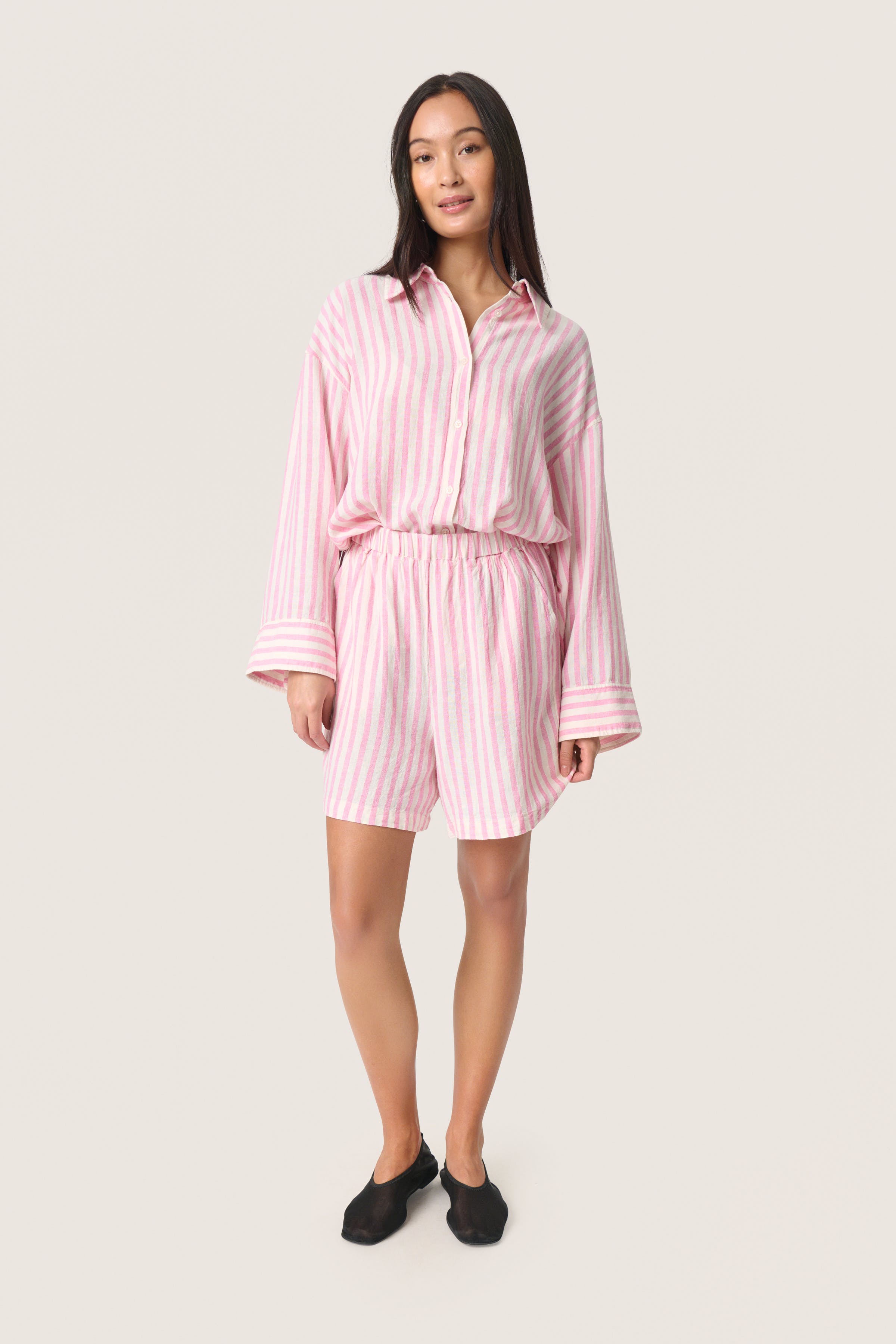 SLBeliro Lin Shorts LOOKBOOK FRONT 30408513-304074