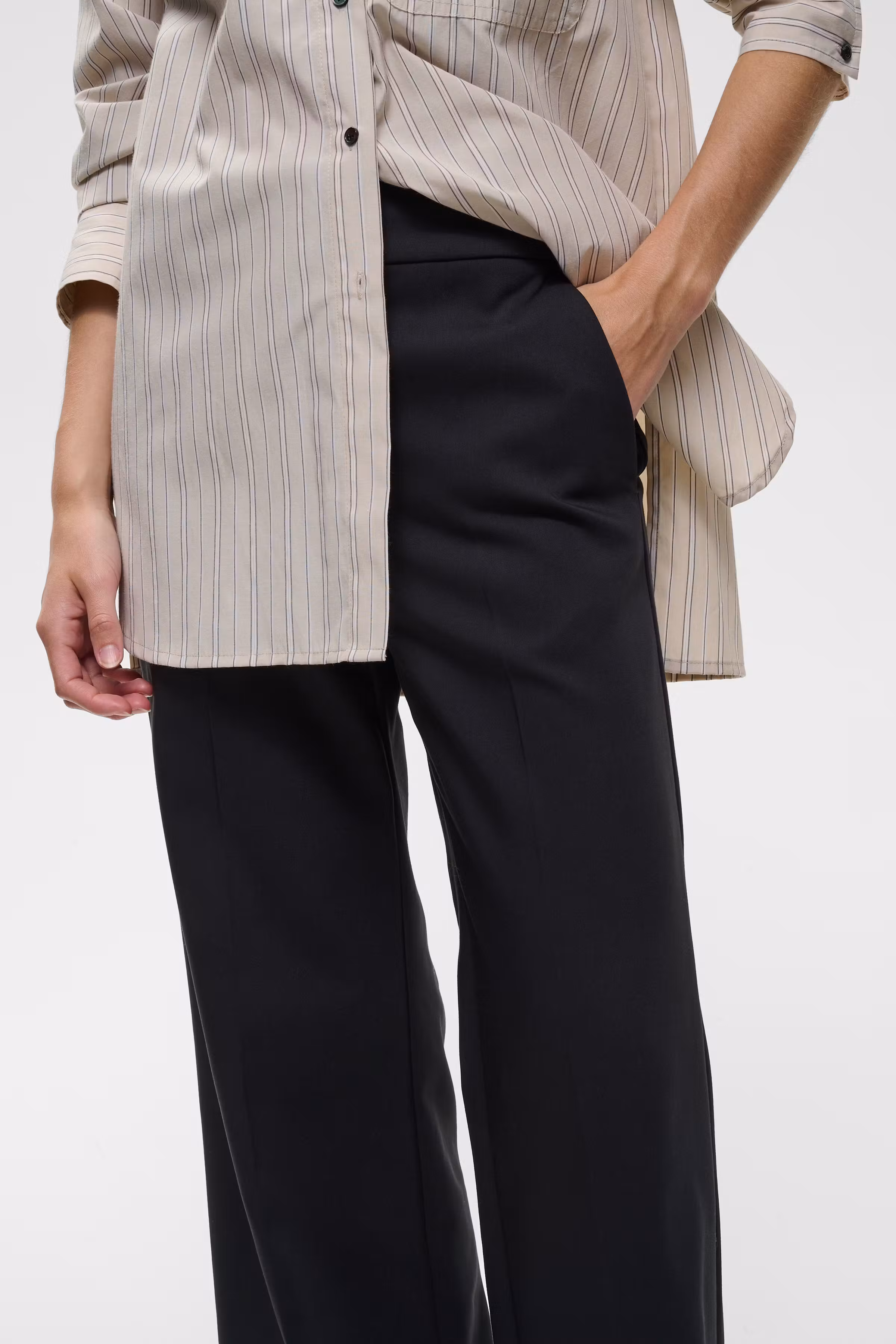 ZellaIW Hose LOOKBOOK DETAIL 30106240-194008