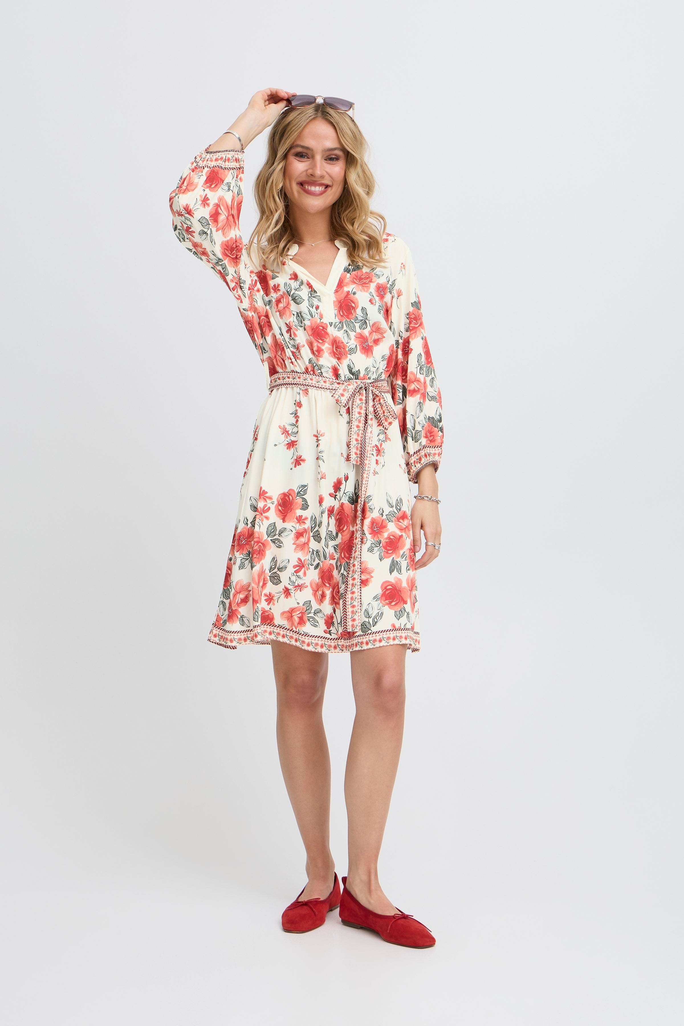 SBIMALEA Kjole LOOKBOOK FRONT 22100999-181762