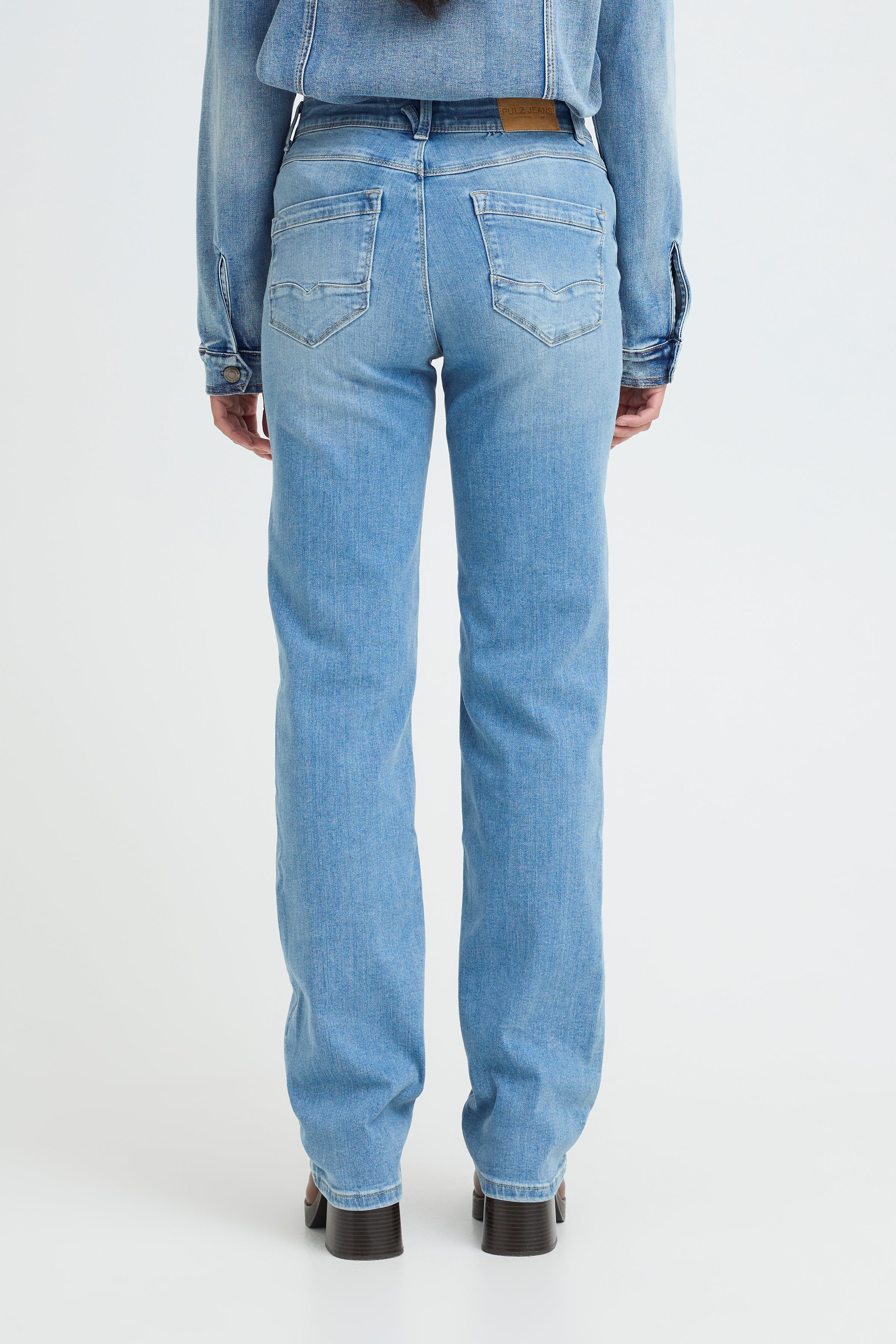 PZKAROLINA HW Jeans Straight Leg LOOKBOOK BACK 50205580-200008