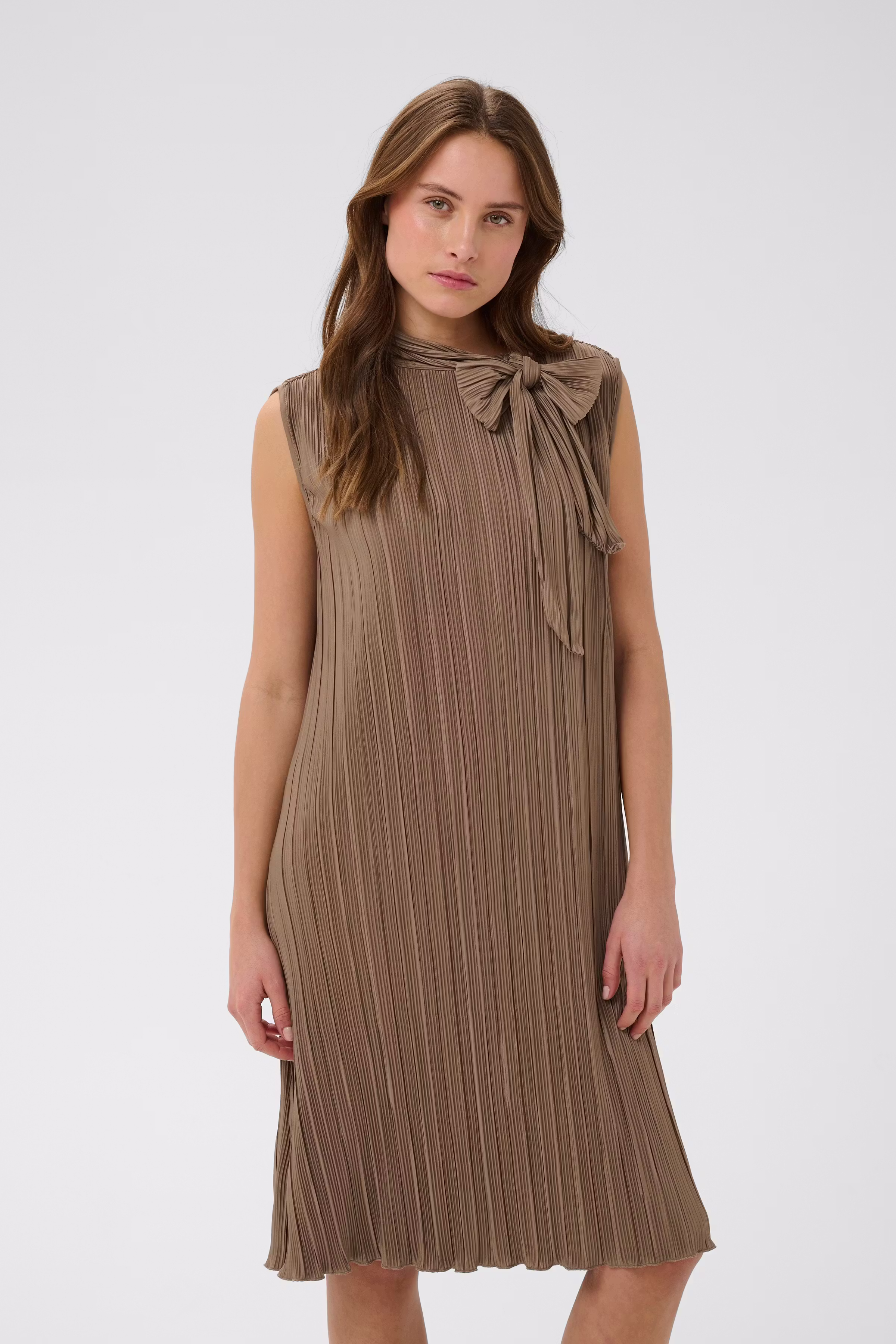 ZuniSZ LOOKBOOK FRONT 30515517-171410