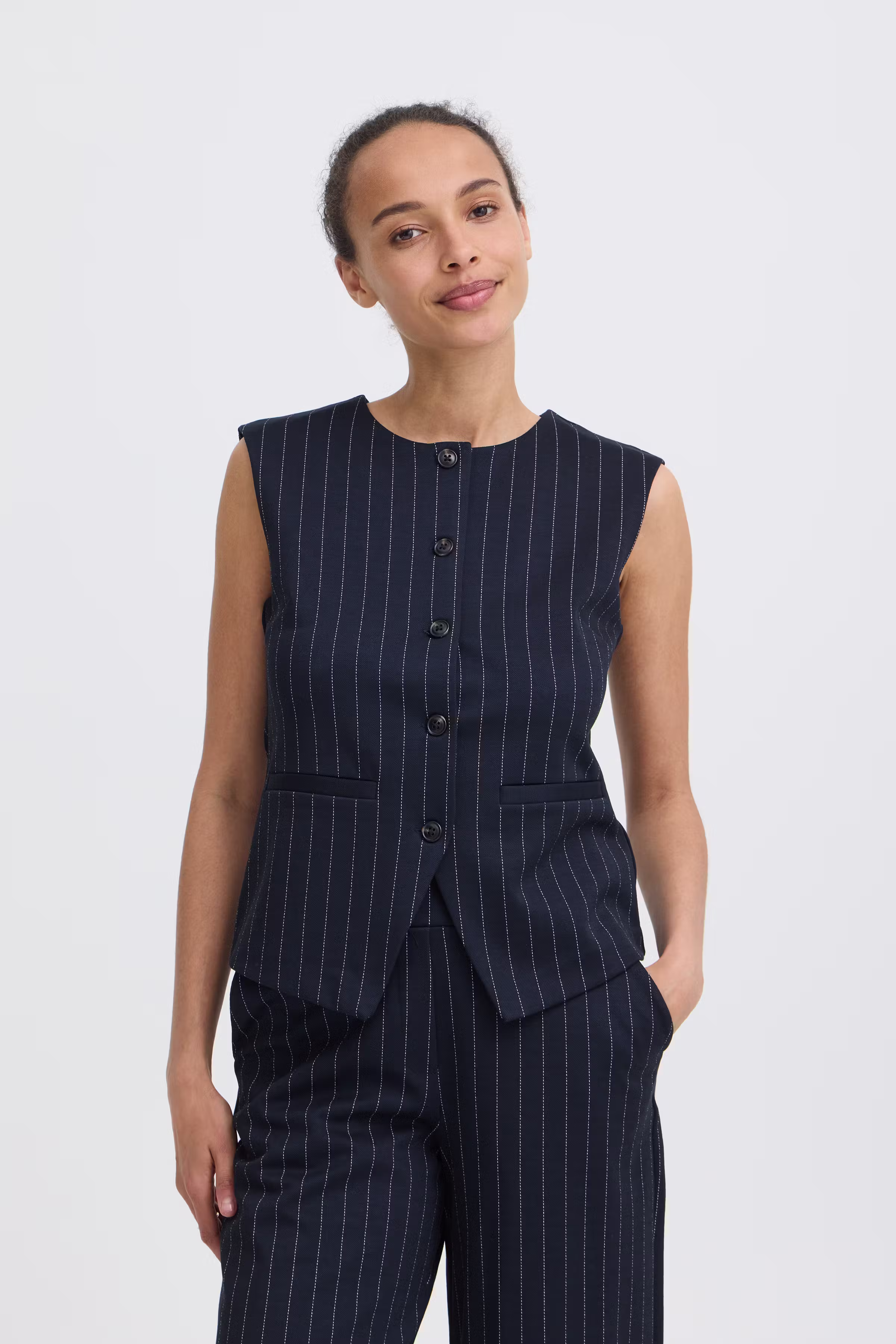 BYROWAN Väst LOOKBOOK FRONT 20819294-900010648