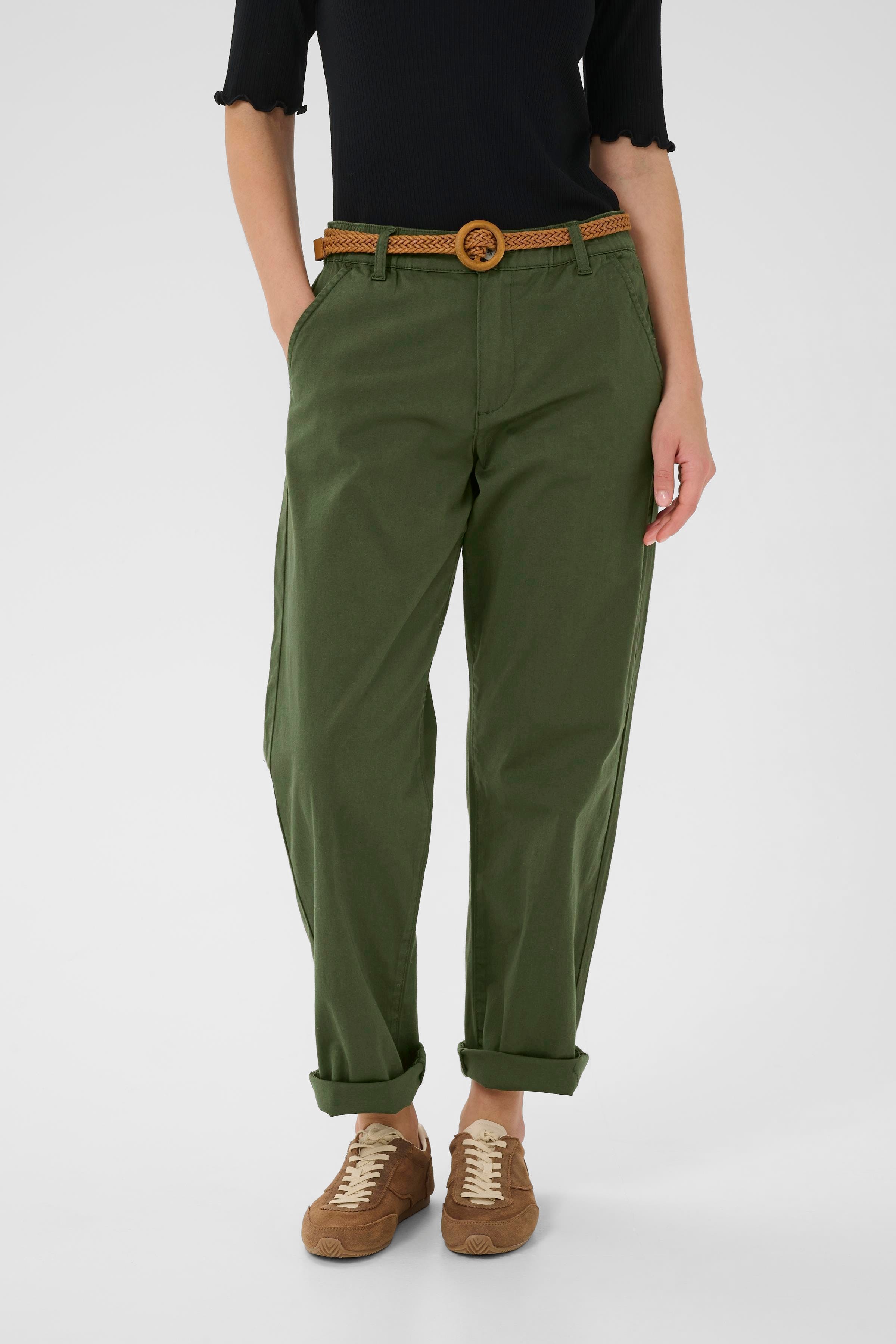 CRLorraine Hose LOOKBOOK FRONT 10613668-190419