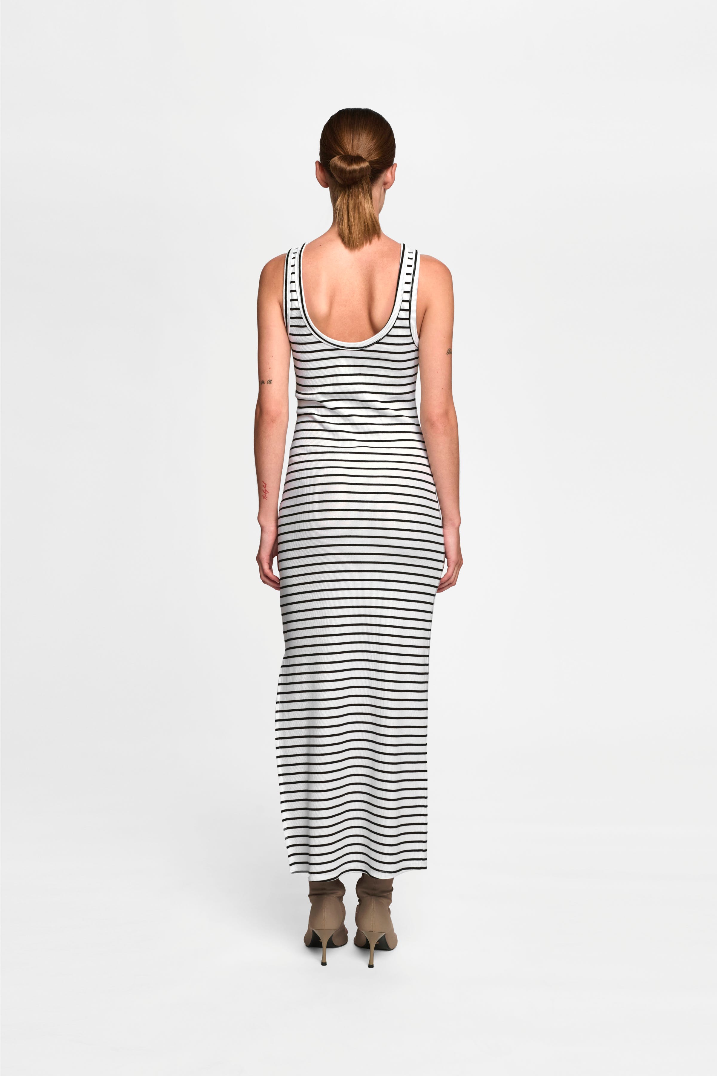 DrewGZ Kleid LOOKBOOK BACK 10909043-105767