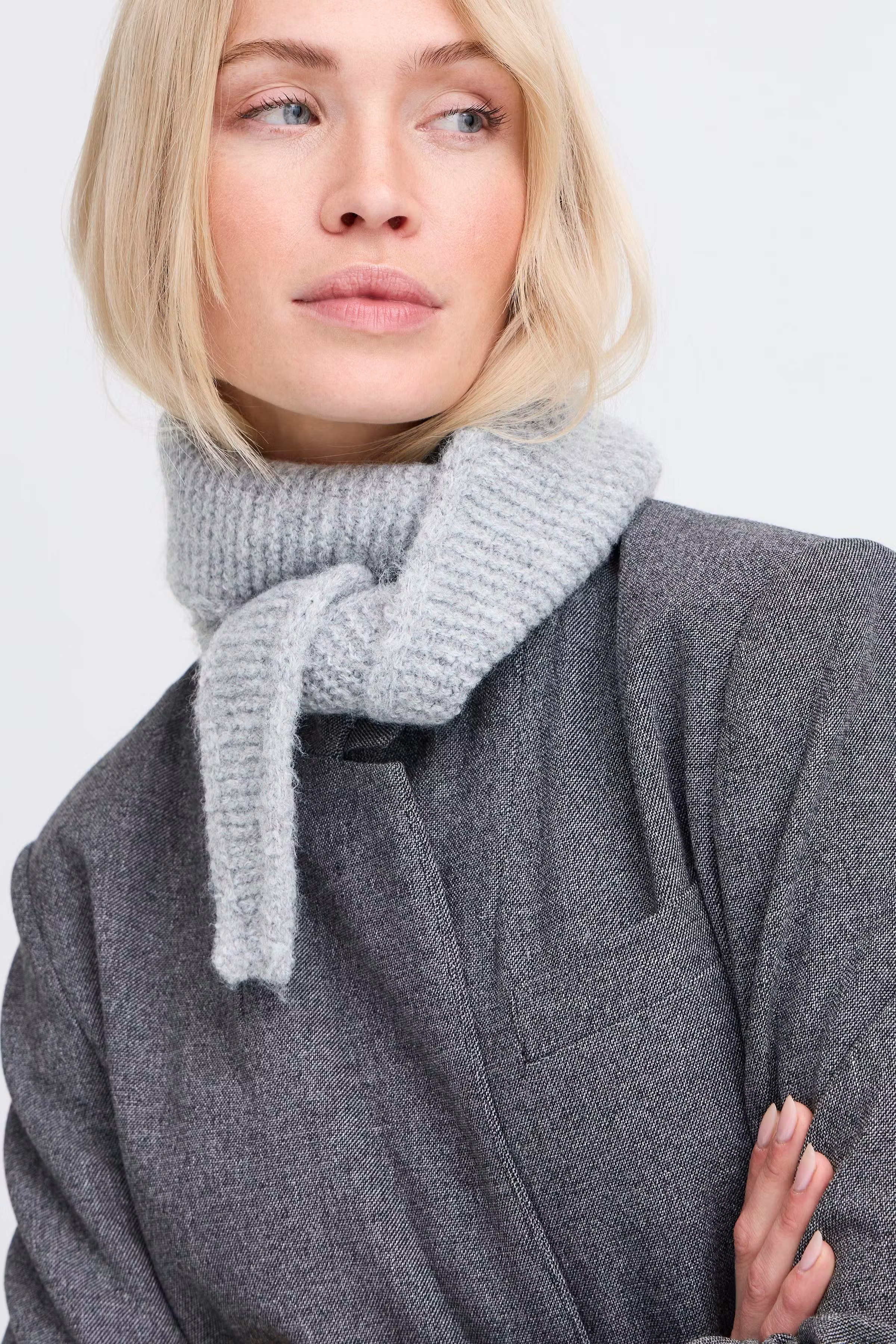 BAVALMA Skjerf LOOKBOOK FRONT 20815477-200454