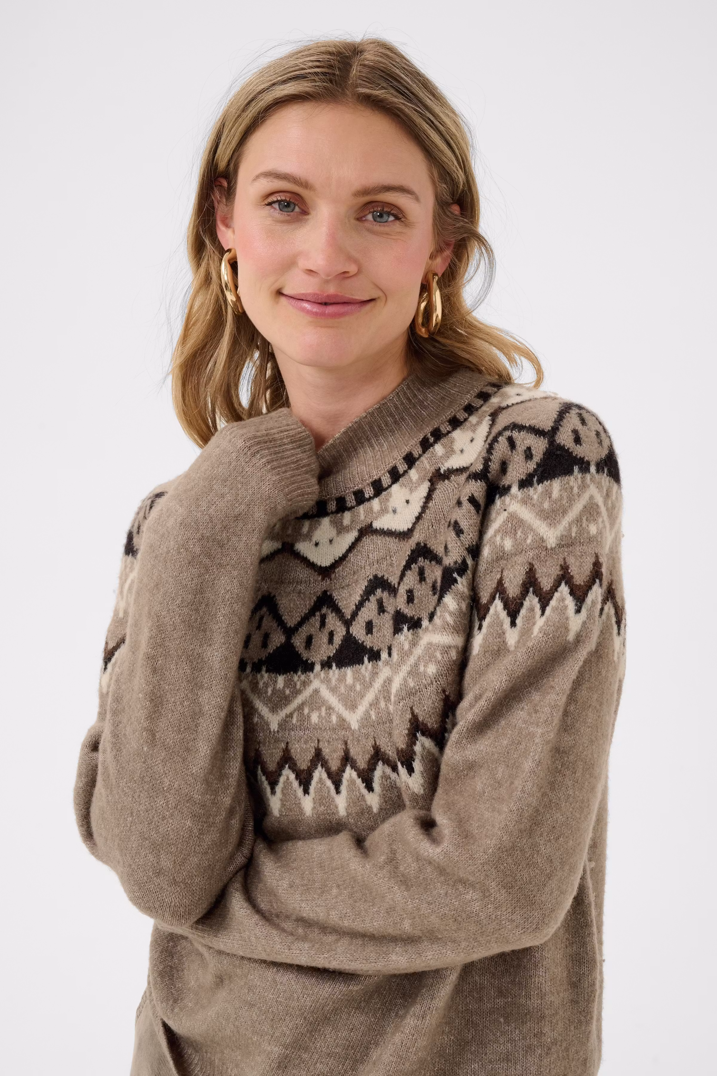 CRCherrie Pullover LOOKBOOK DETAIL 10615330-1714091