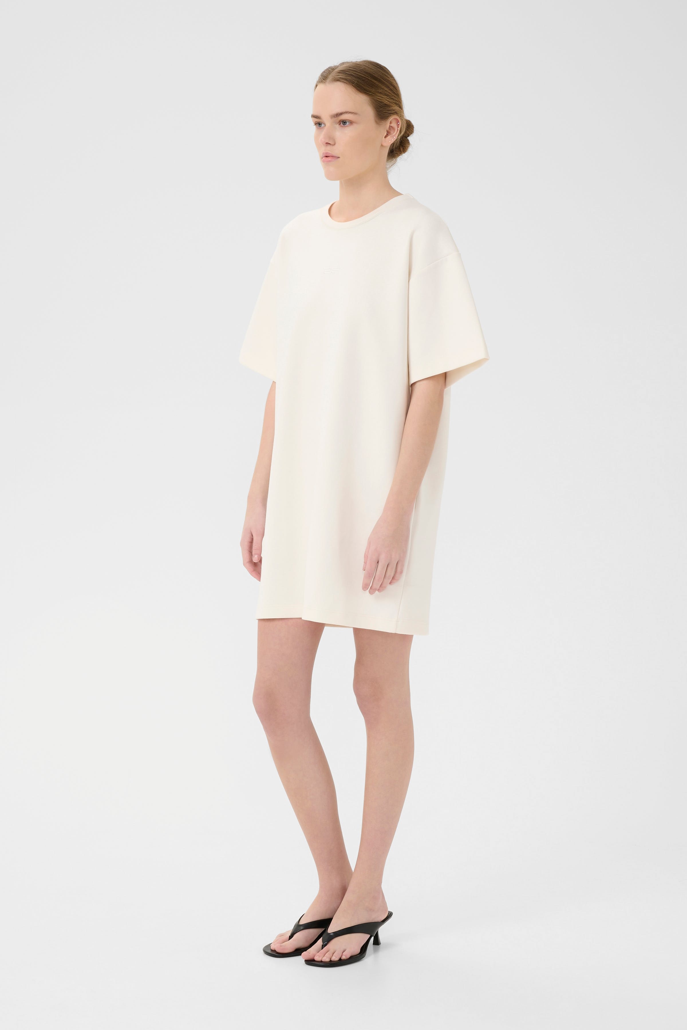 GZimina Dress LOOKBOOK FRONT 10910519-130905