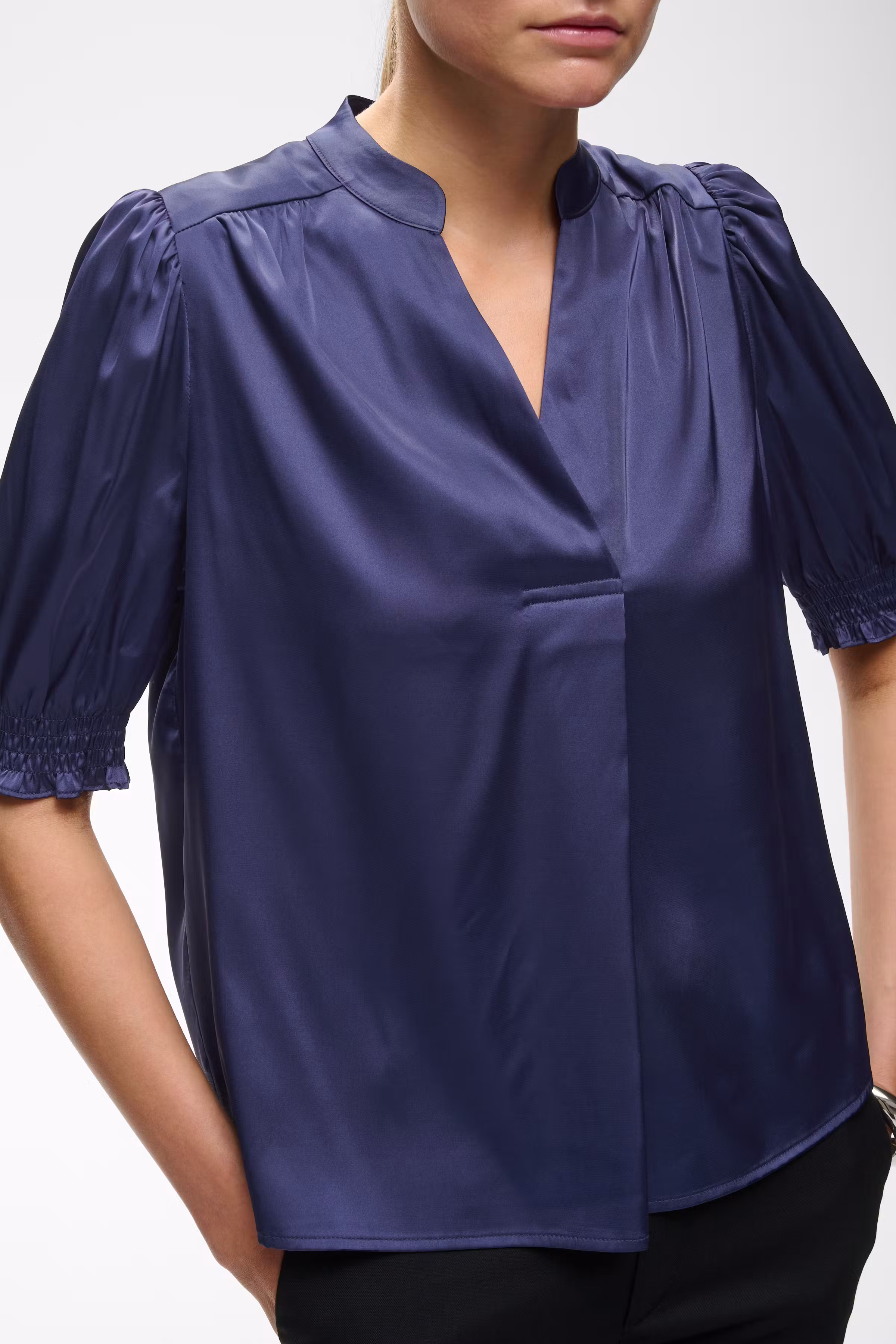 IdinaIW Blus LOOKBOOK DETAIL 30111037-300005