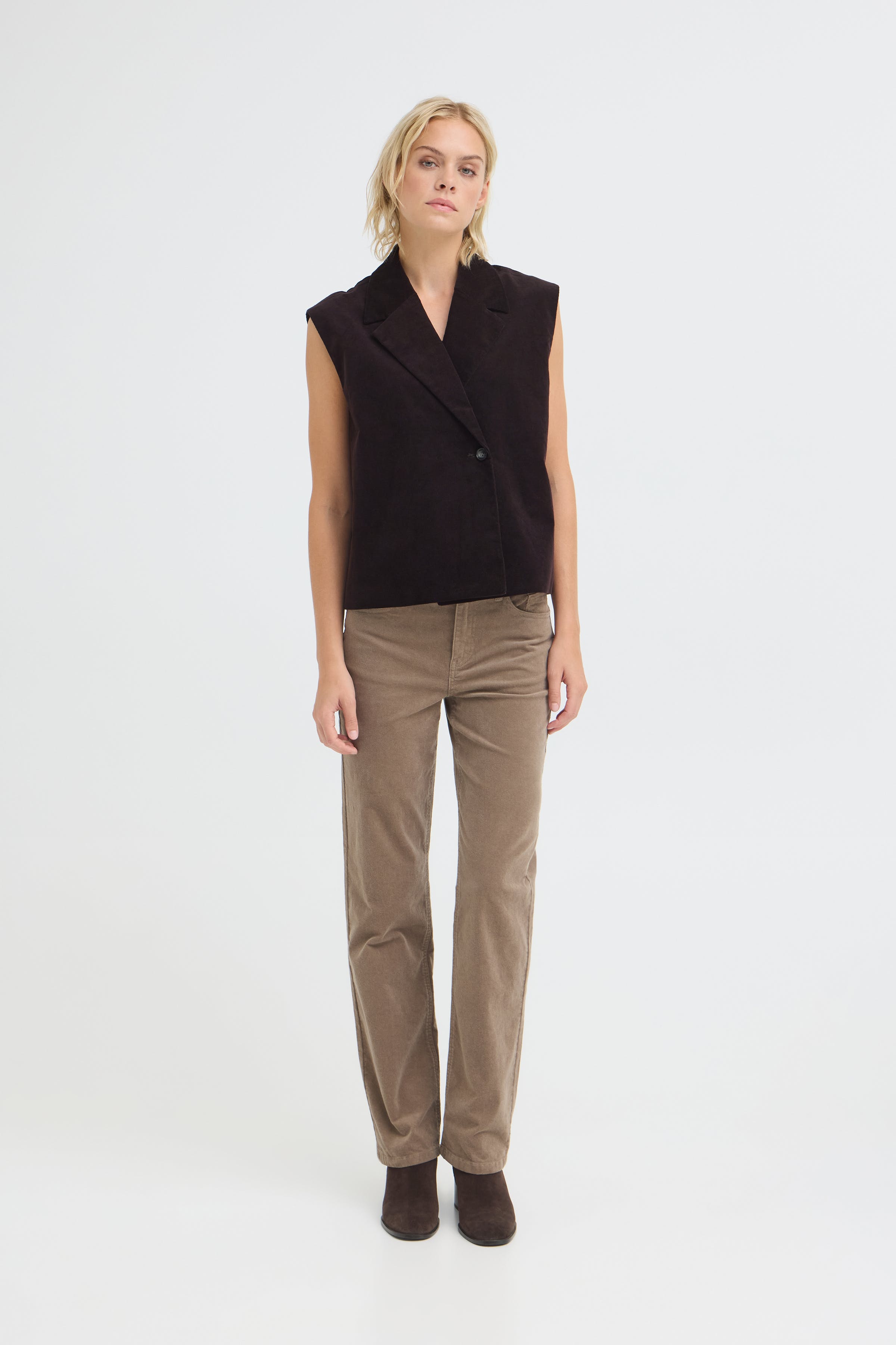 PZSALLY Weste LOOKBOOK FRONT 50210853-191103
