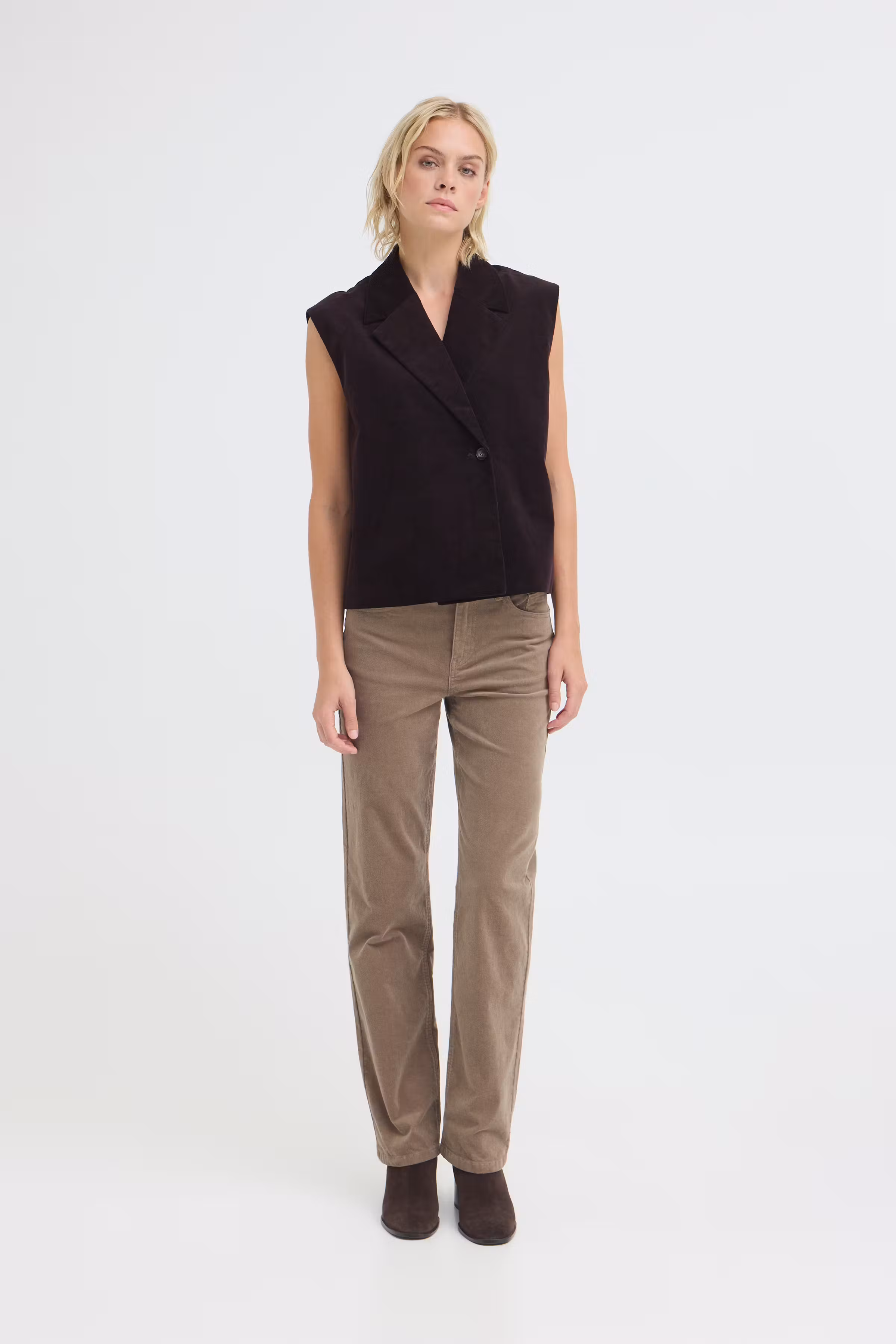 PZSALLY Weste LOOKBOOK FRONT 50210853-191103