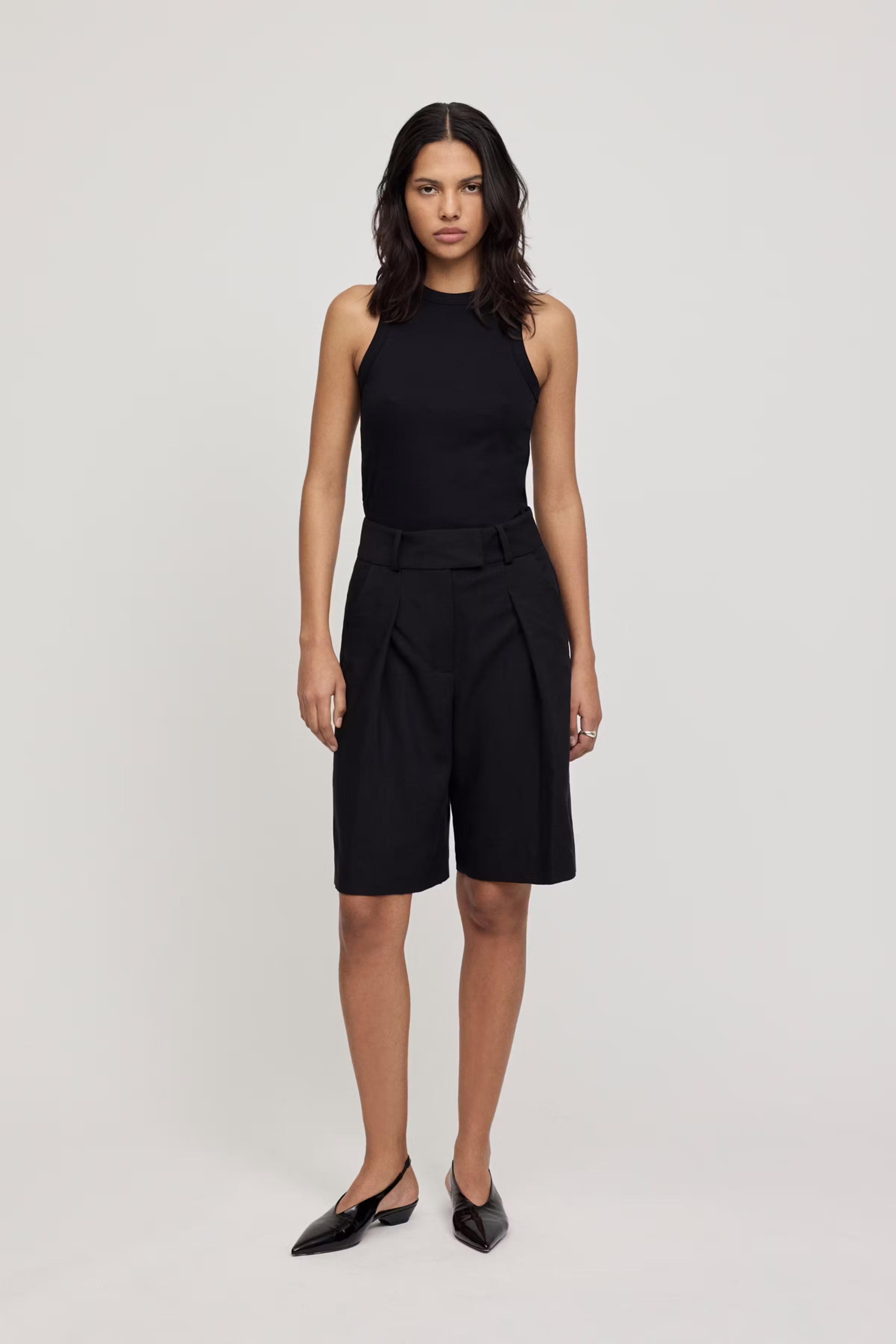 PEONY Shorts LOOKBOOK FRONT 30600514-BK999