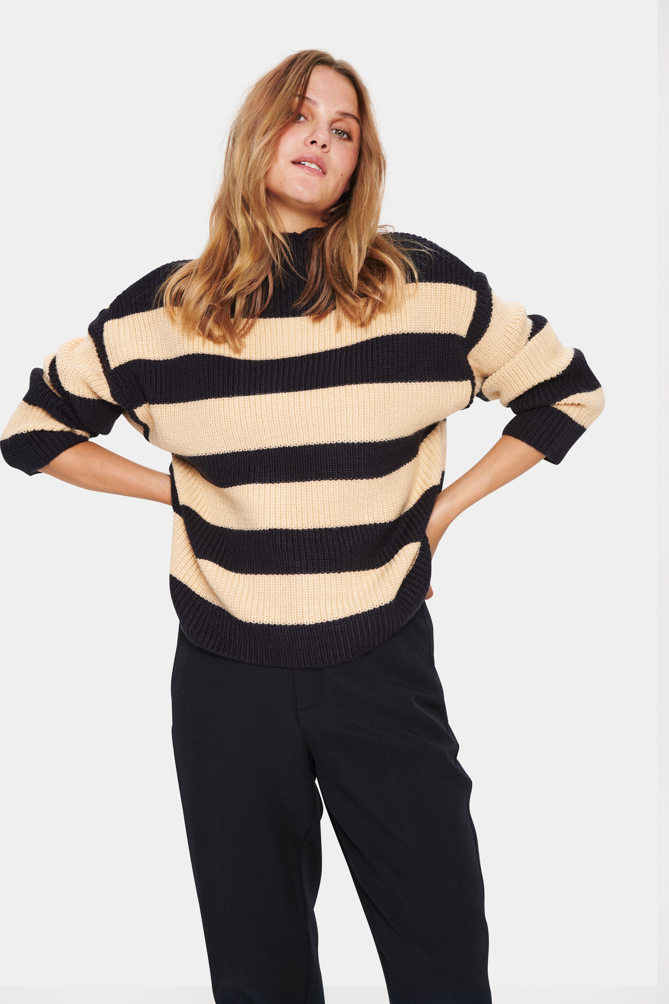 OlotSZ Pullover LOOKBOOK FRONT 30512616-193924