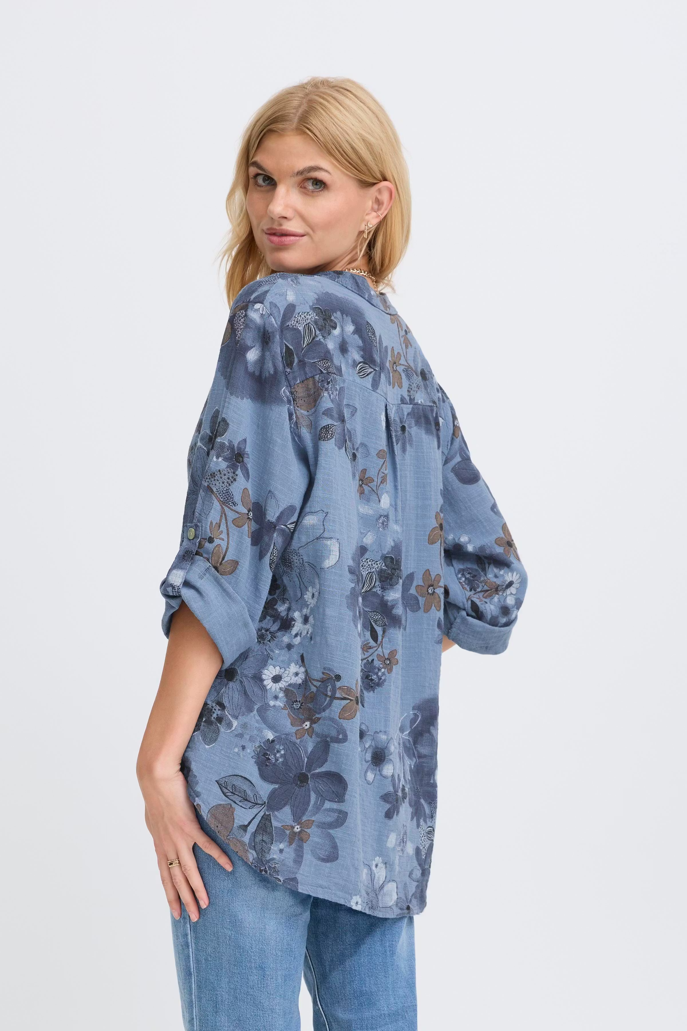 SBALEXIA Bluse LOOKBOOK BACK 22101053-173912