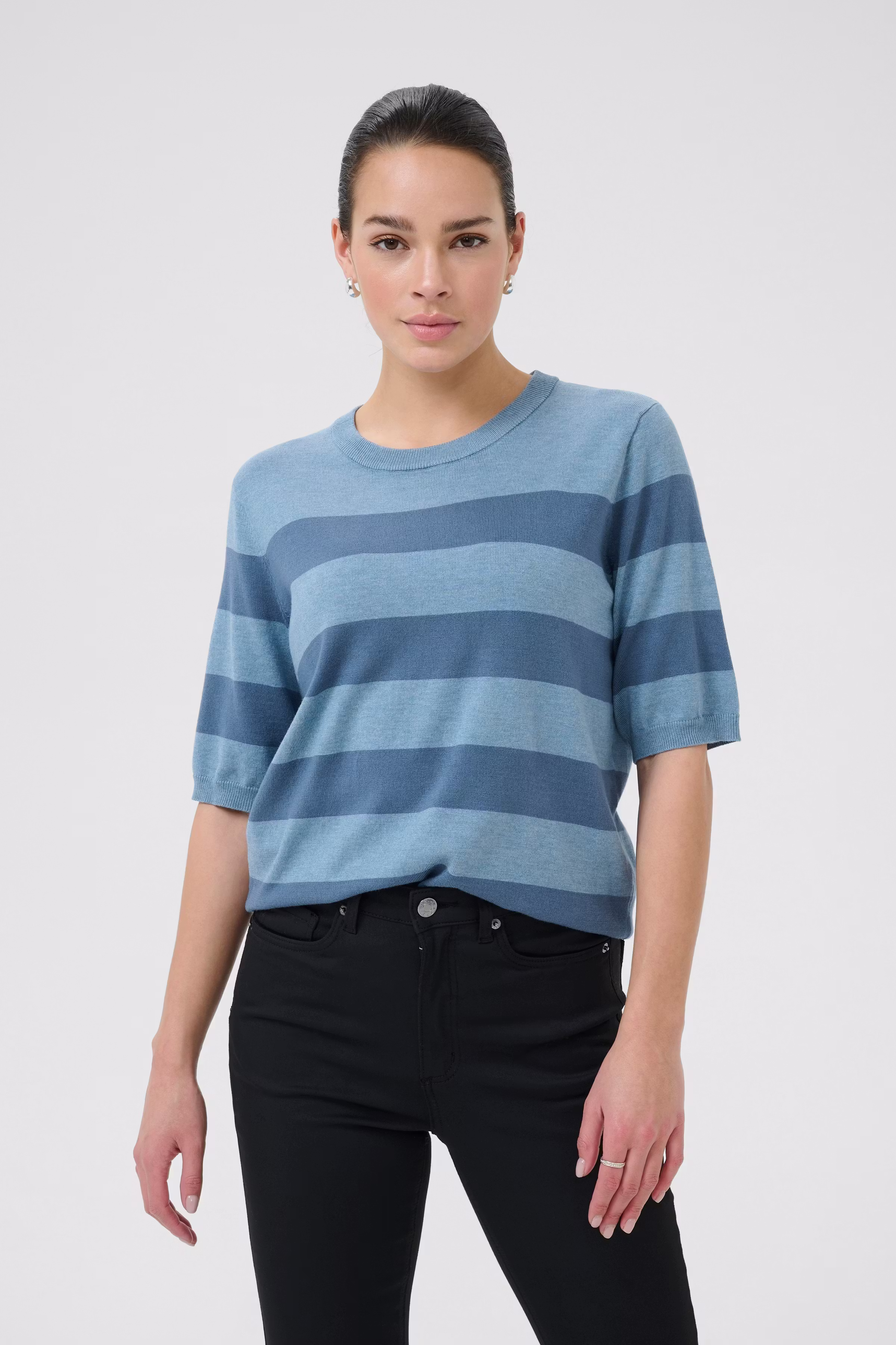 KAlizza Pullover LOOKBOOK FRONT 10508410-108415