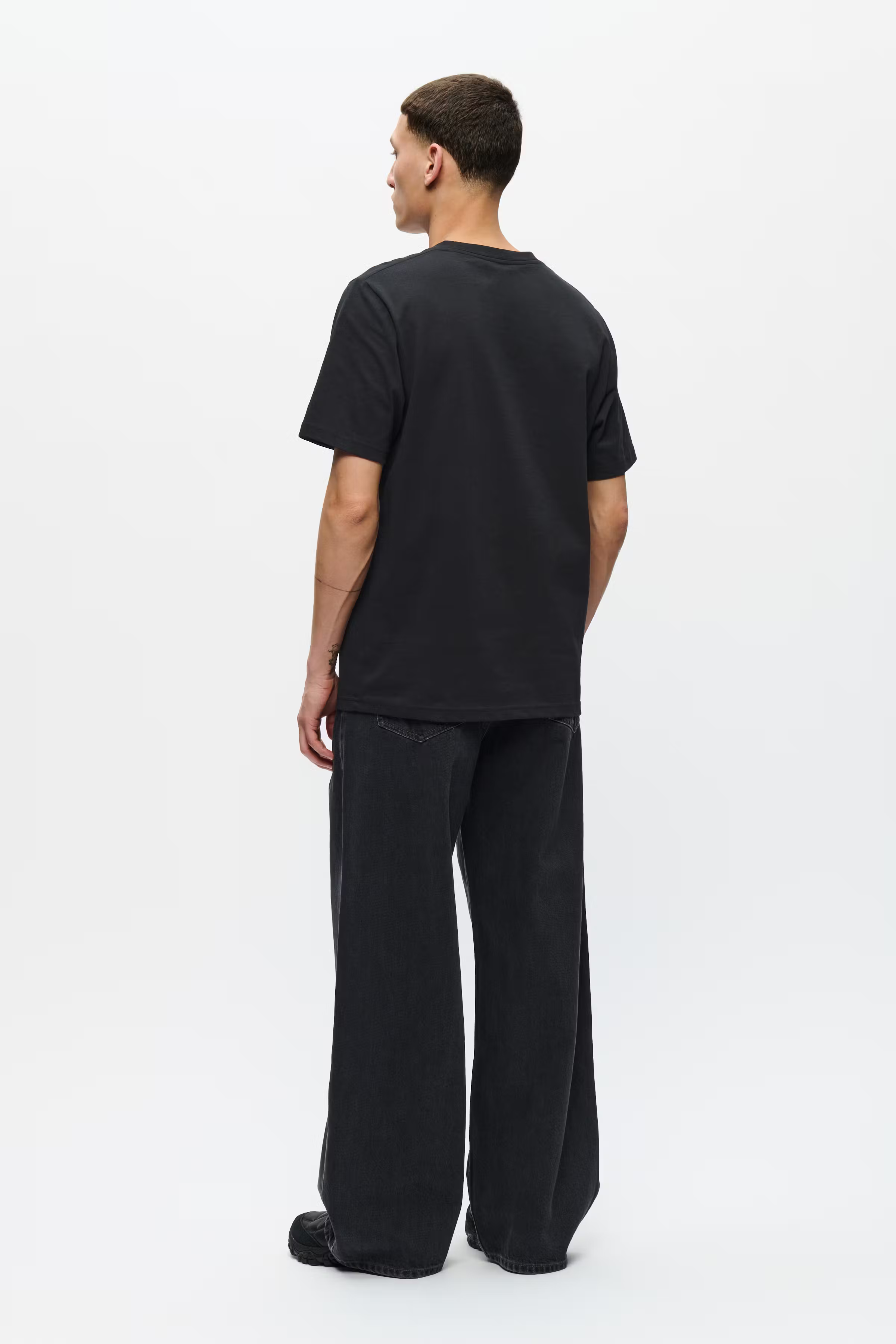 WWBobby T-shirt LOOKBOOK BACK 30251561-303700