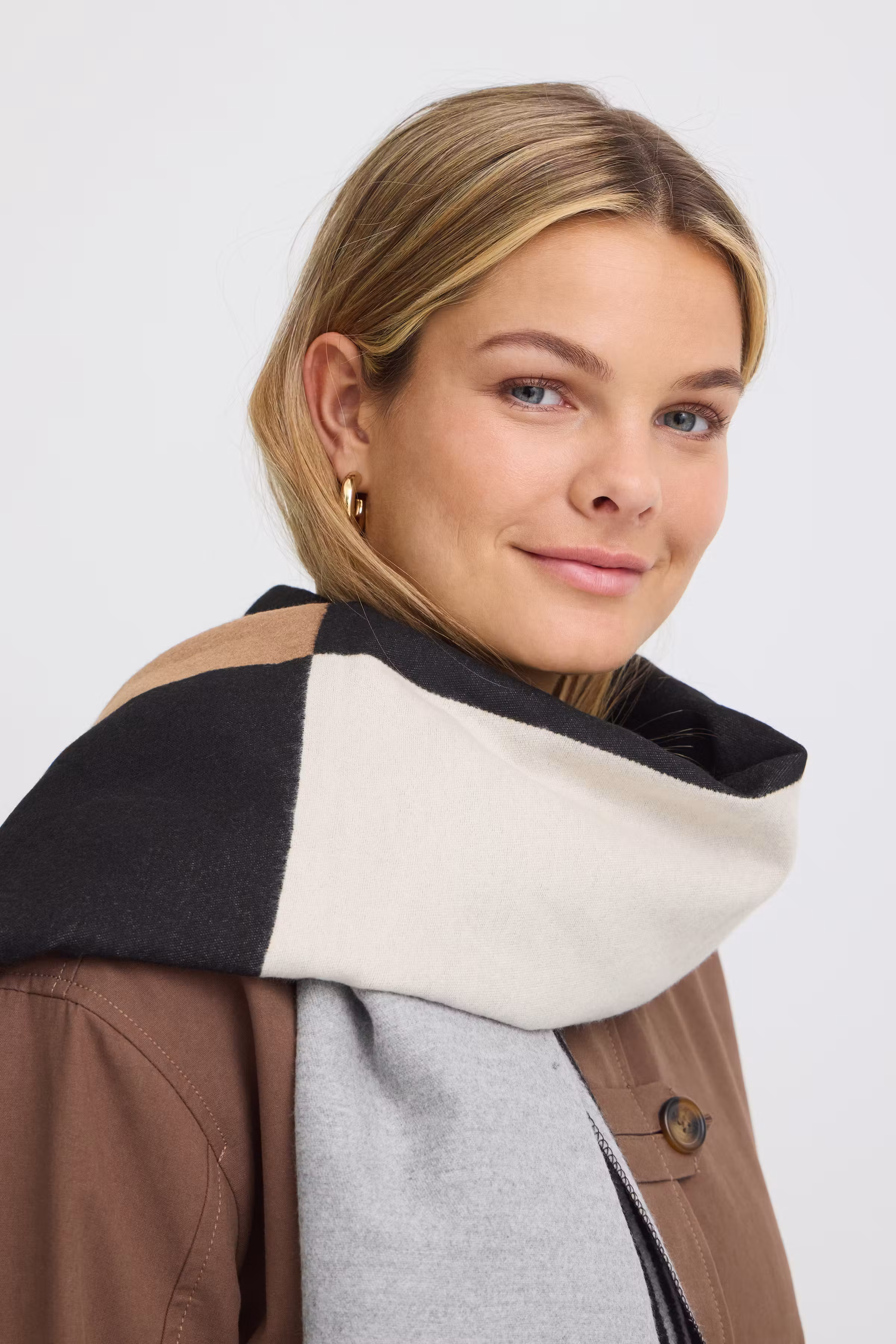 FRJONAH Skjerf LOOKBOOK FRONT 20618162-900011010