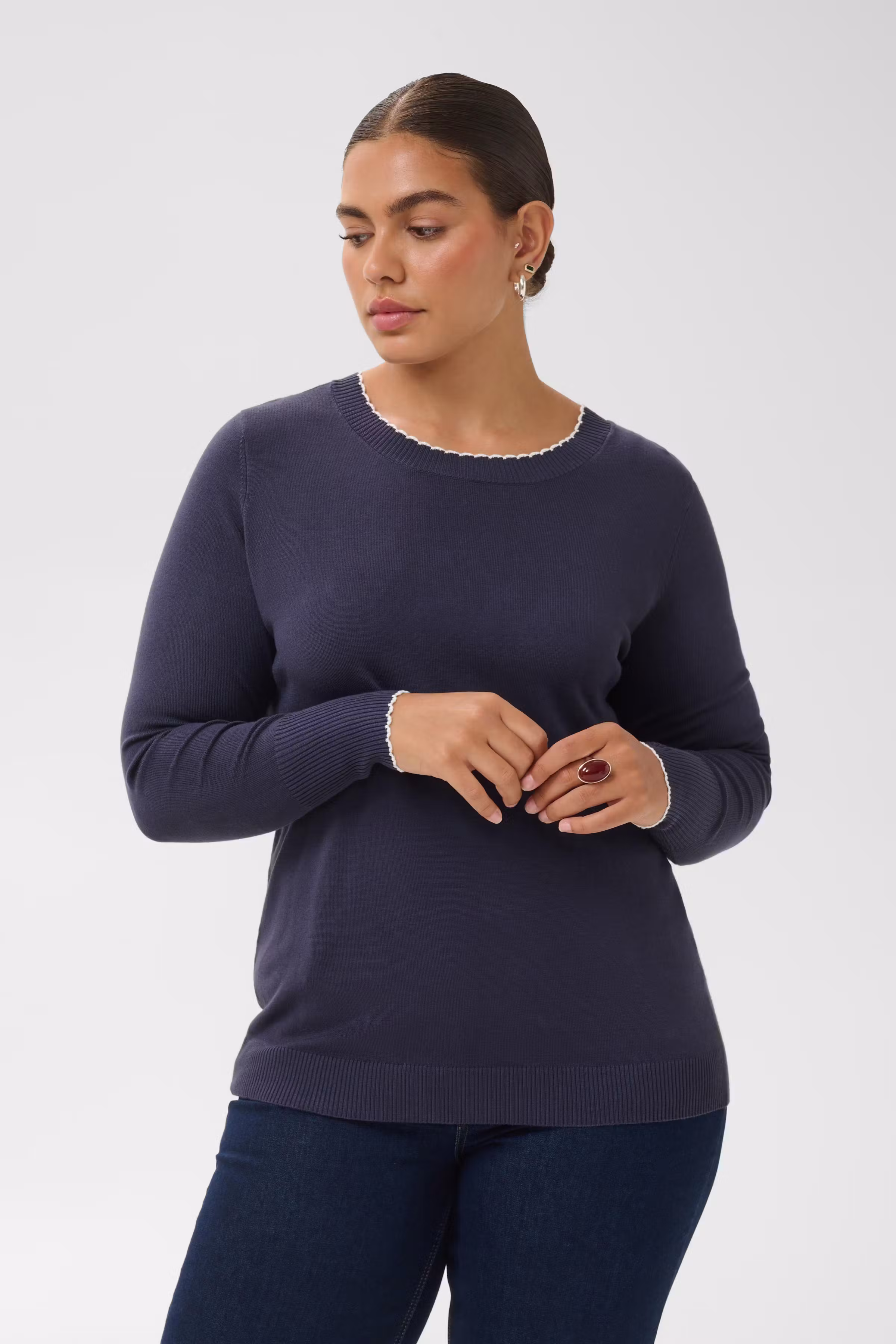 KClizzy Pullover LOOKBOOK FRONT 10584593-193927
