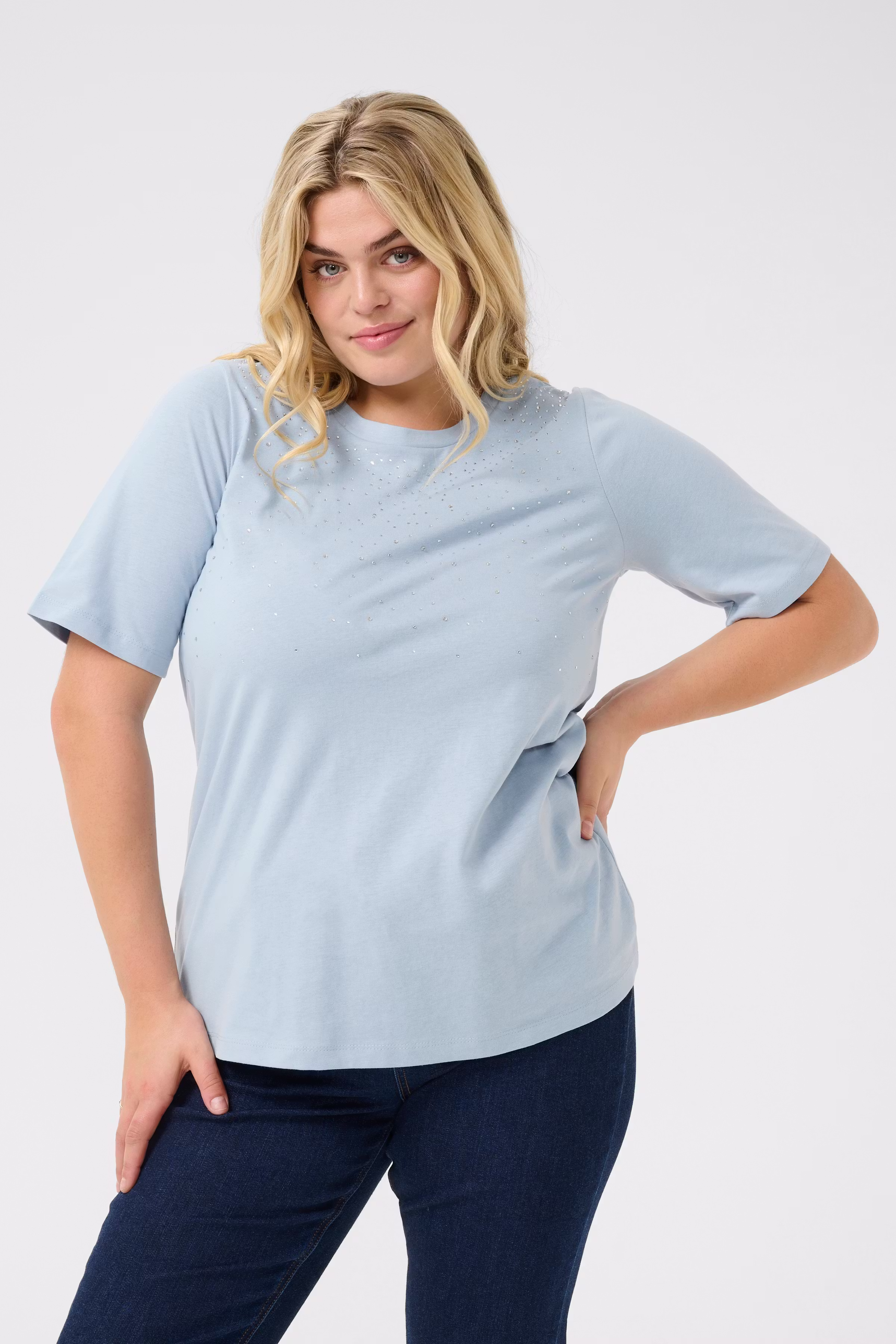 KCmerisa T-shirt LOOKBOOK FRONT 10583066-164016