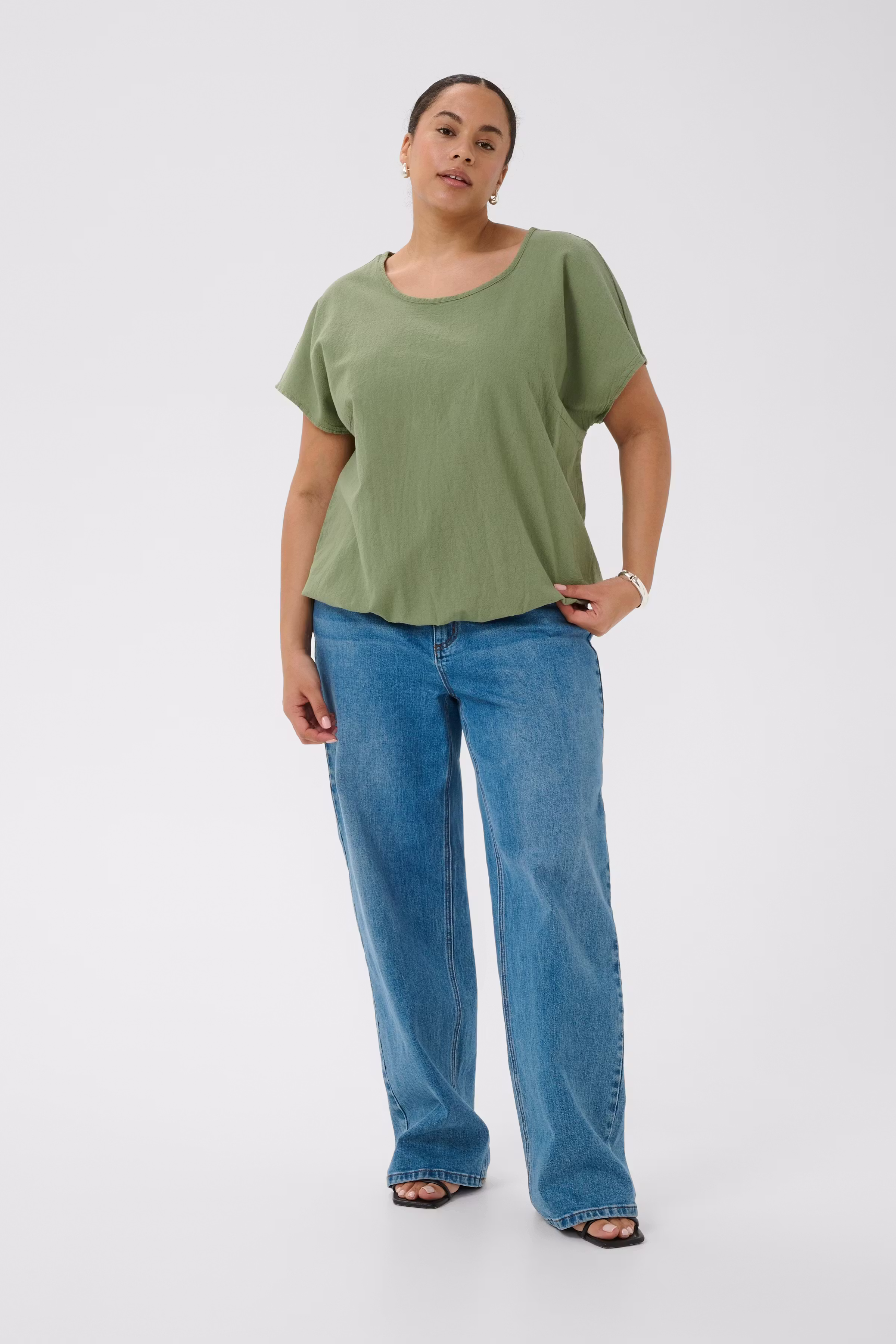 KCnana Blouse LOOKBOOK FRONT 10583965-176212