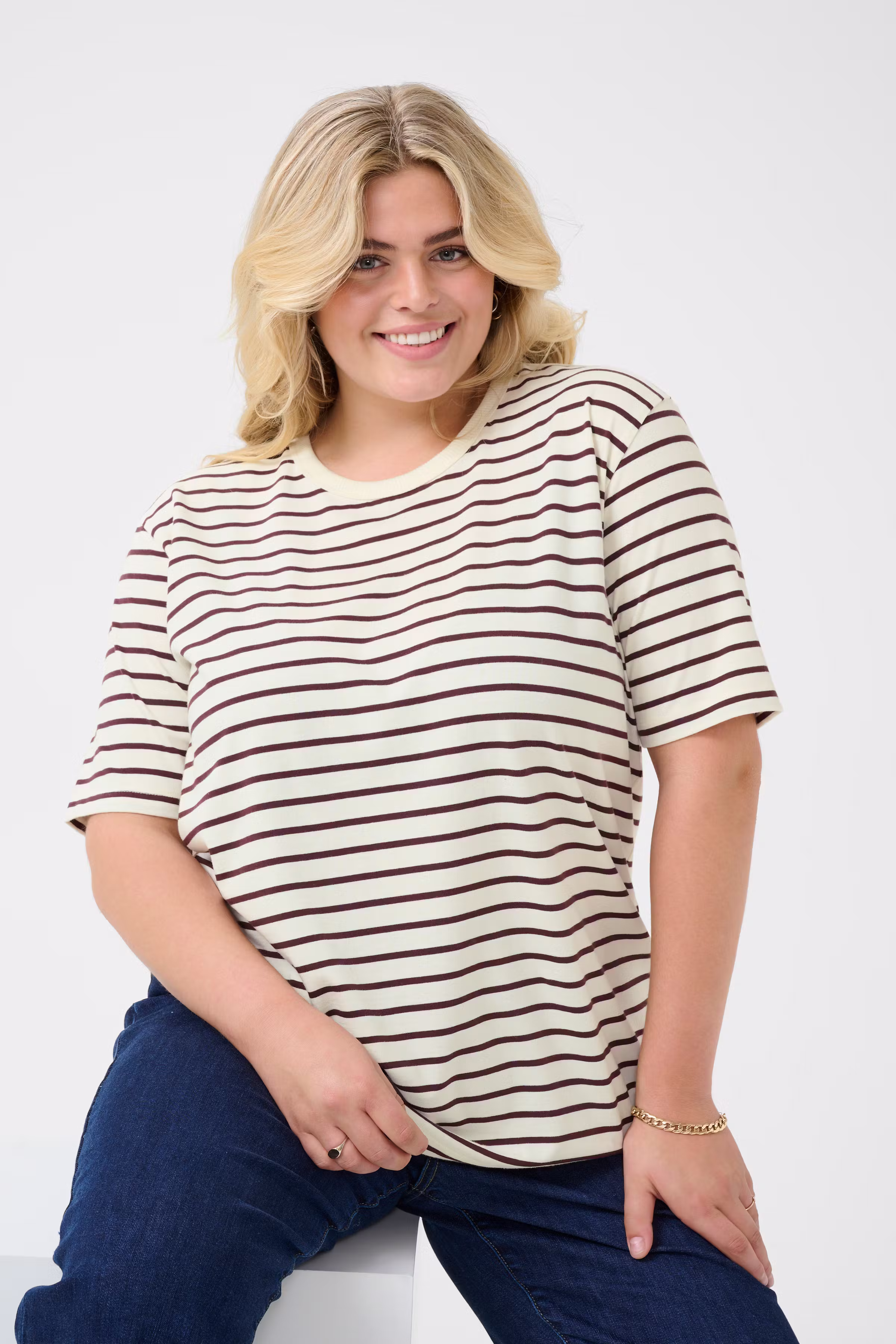 KCWinni T-shirt LOOKBOOK DETAIL 10582376-108011