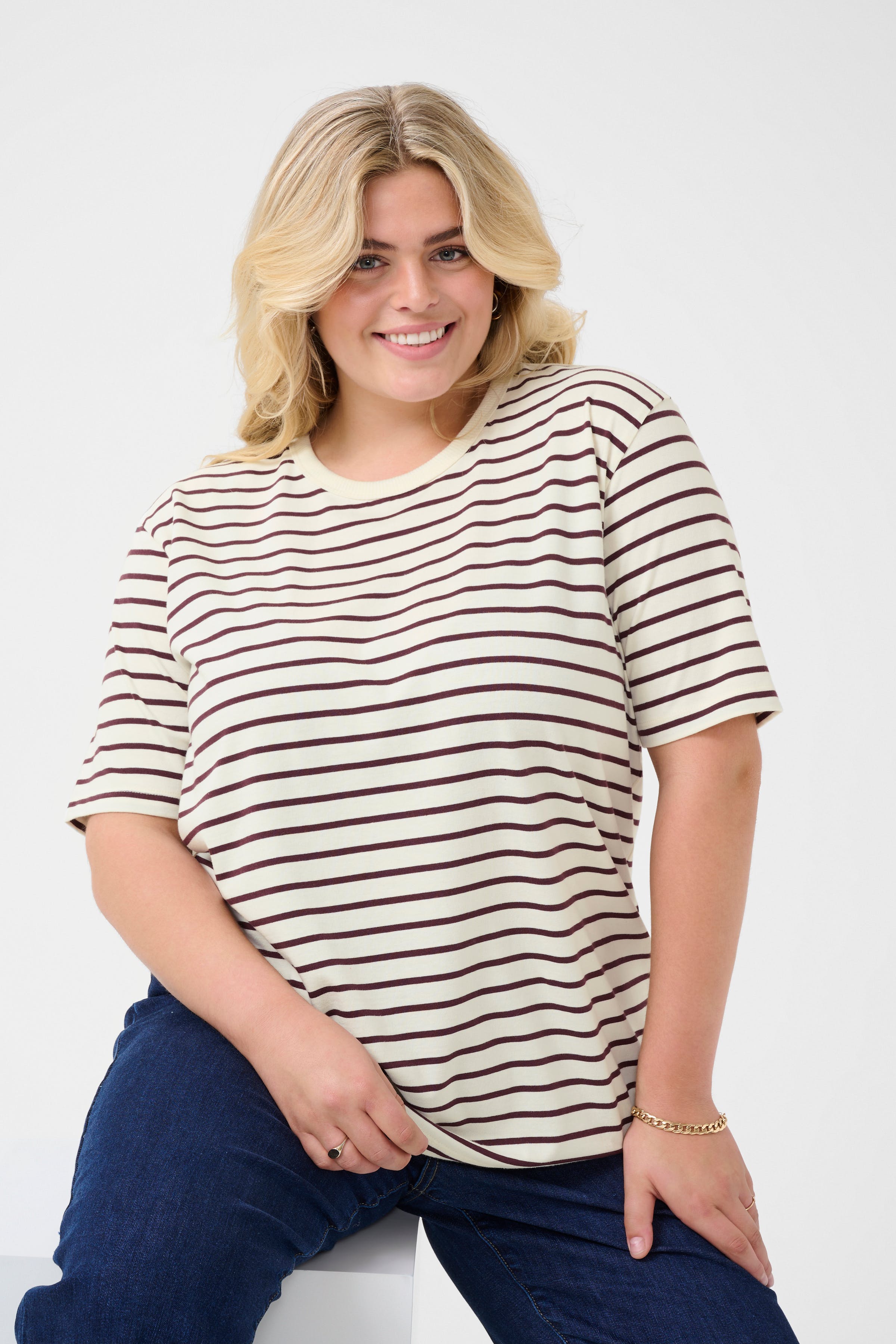 KCWinni T-shirt LOOKBOOK DETAIL 10582376-108011