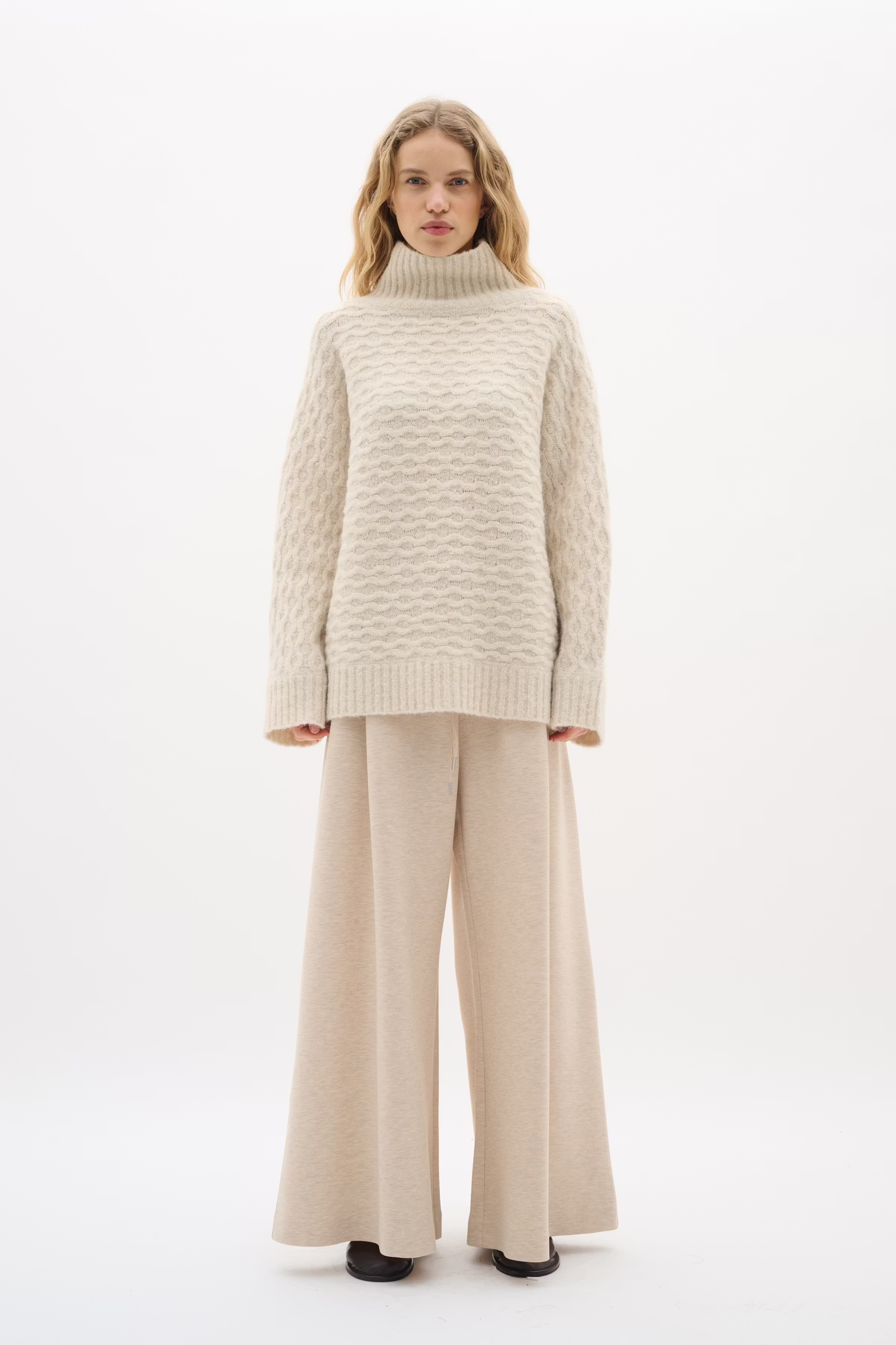 GraiaIW Turtleneck Pullover LOOKBOOK FRONT 30110925-1304031