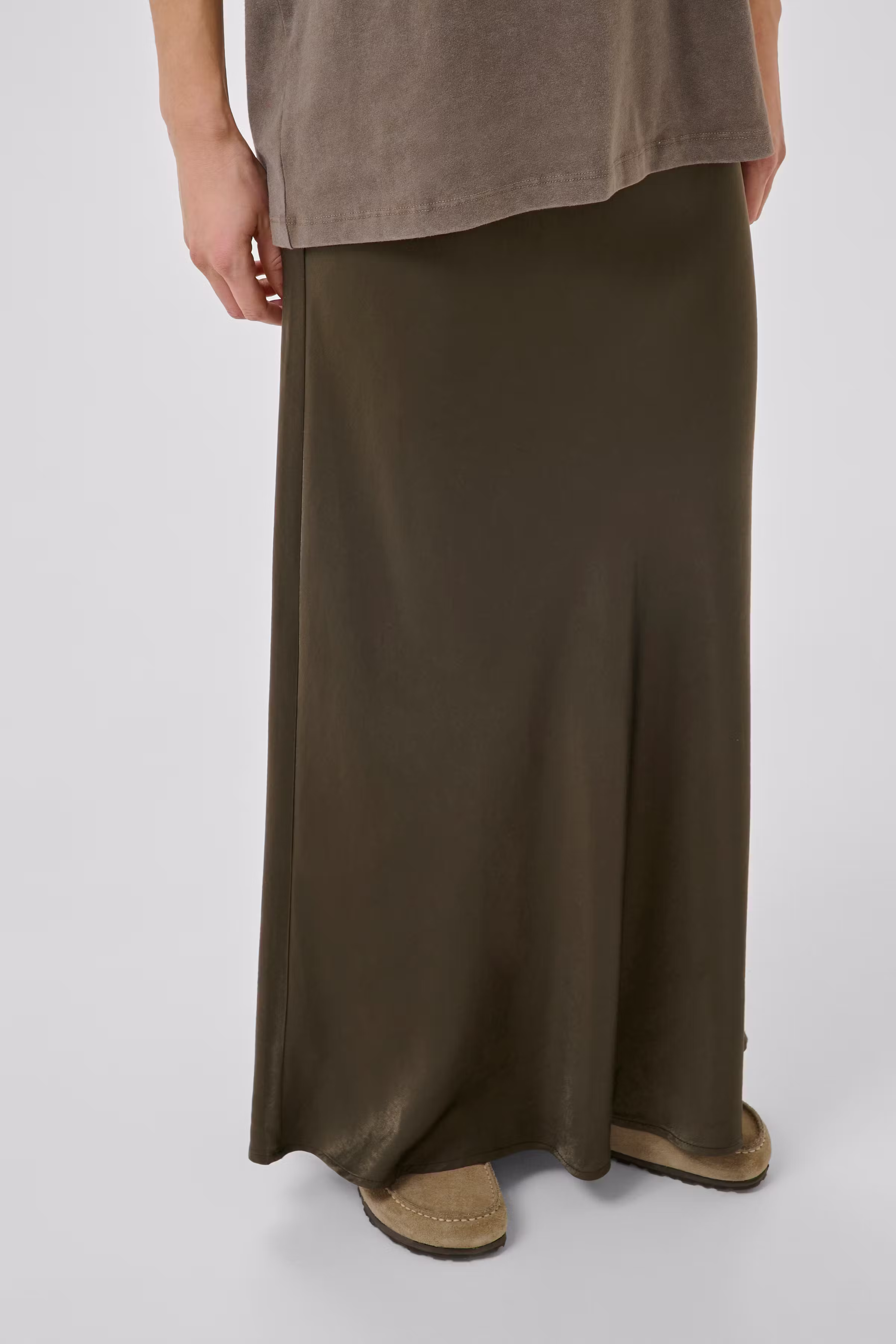 EstelleMW Lange Kjol LOOKBOOK FRONT 10704820-190810