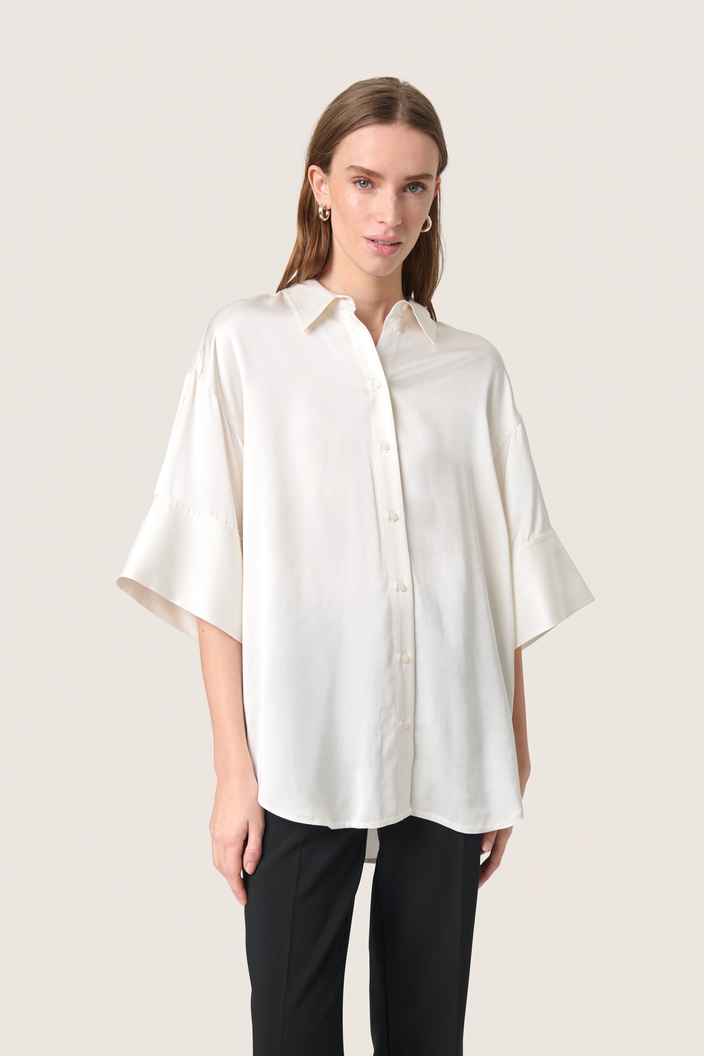 SLLeena Shirt LOOKBOOK FRONT 30408489-110701