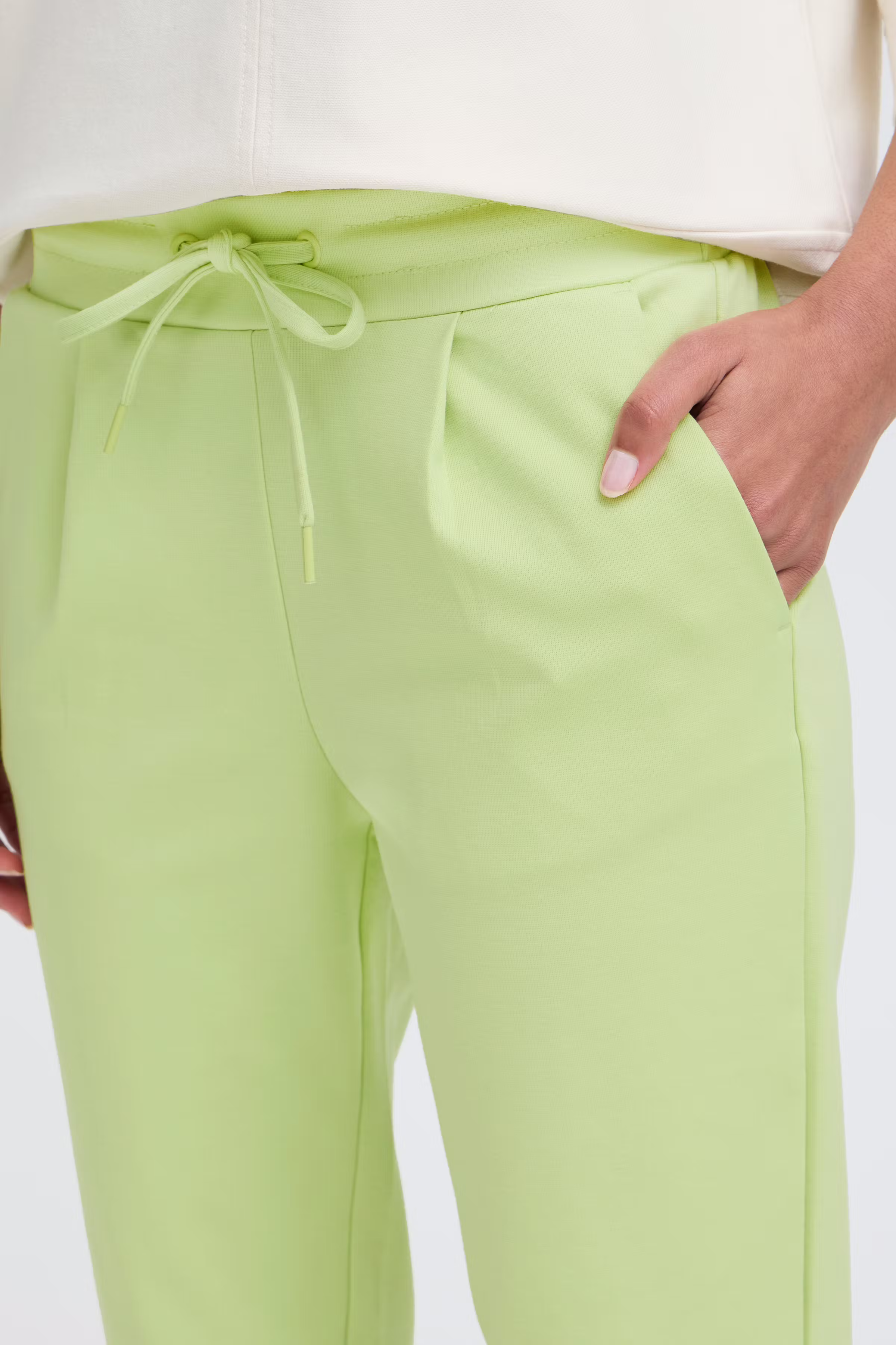 IHKATE Trousers LOOKBOOK DETAIL 20104757-130317