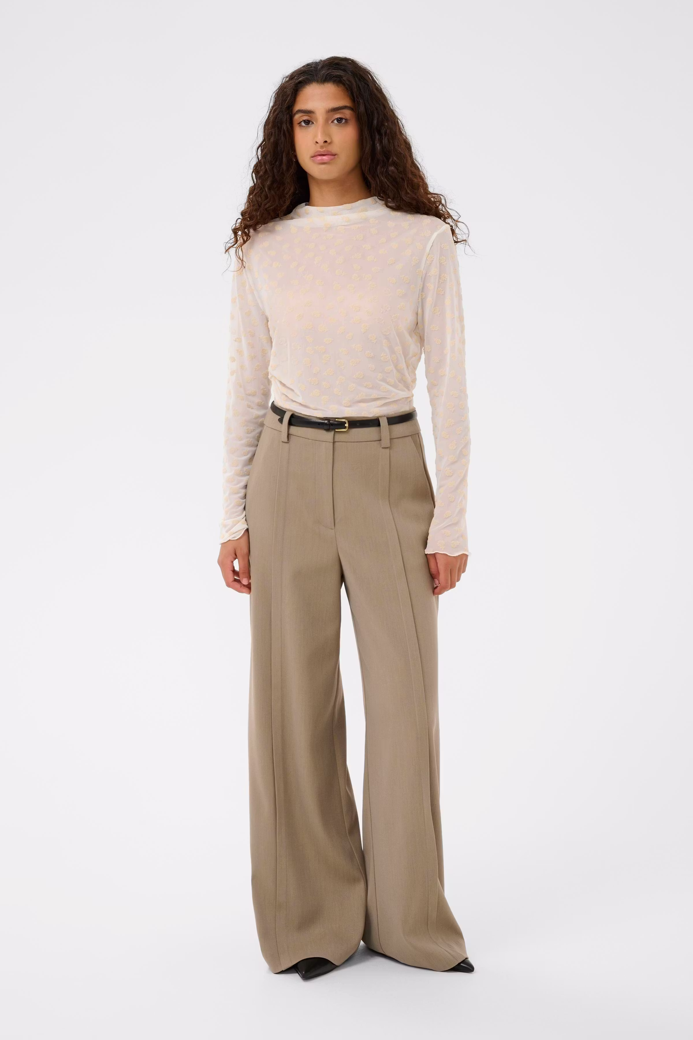 SLSeren T-shirt LOOKBOOK FRONT 30408884-130908