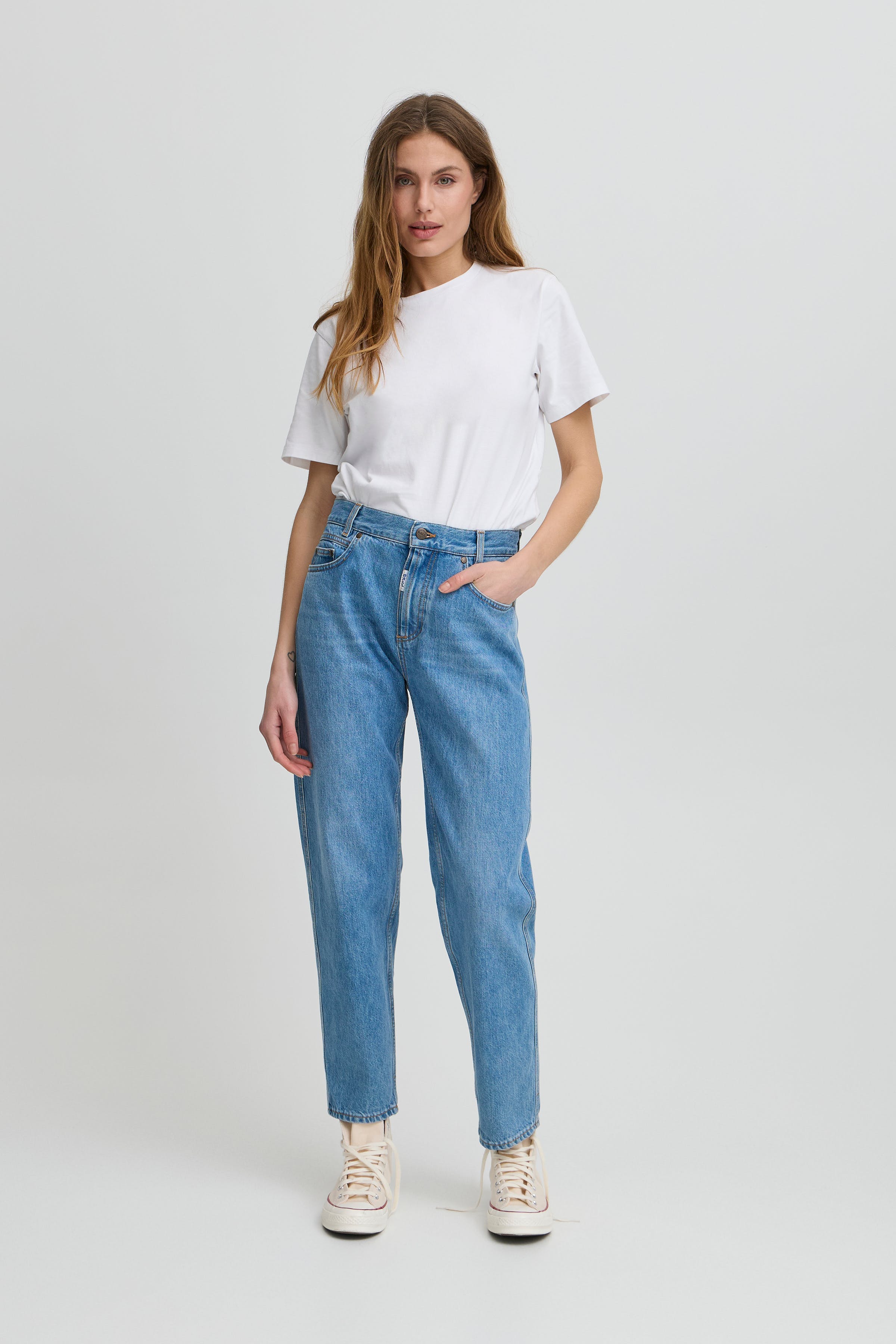 BAPAOLO Cropped Jeans LOOKBOOK FRONT 50405076-204026
